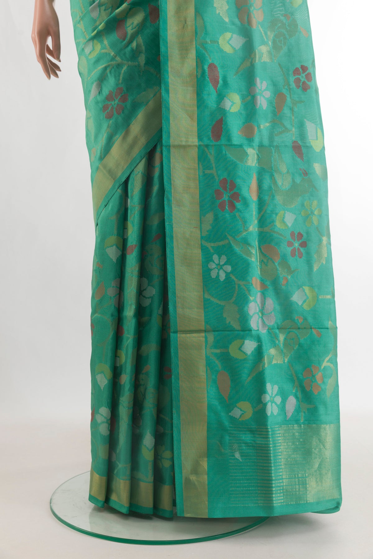 Pleats and pallu of Pure Silk Green Uppada Saree with Zari Brocade on the body and Zari Border. 