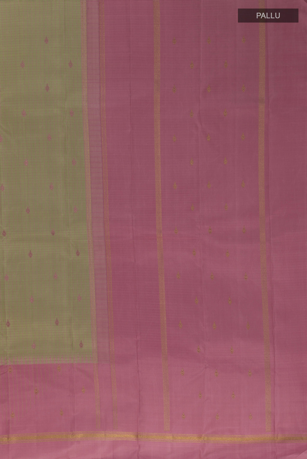 Close up image of the pallu of Pure Silk Green Kanchipuram Saree with Checked design on the body and Zari Border. 