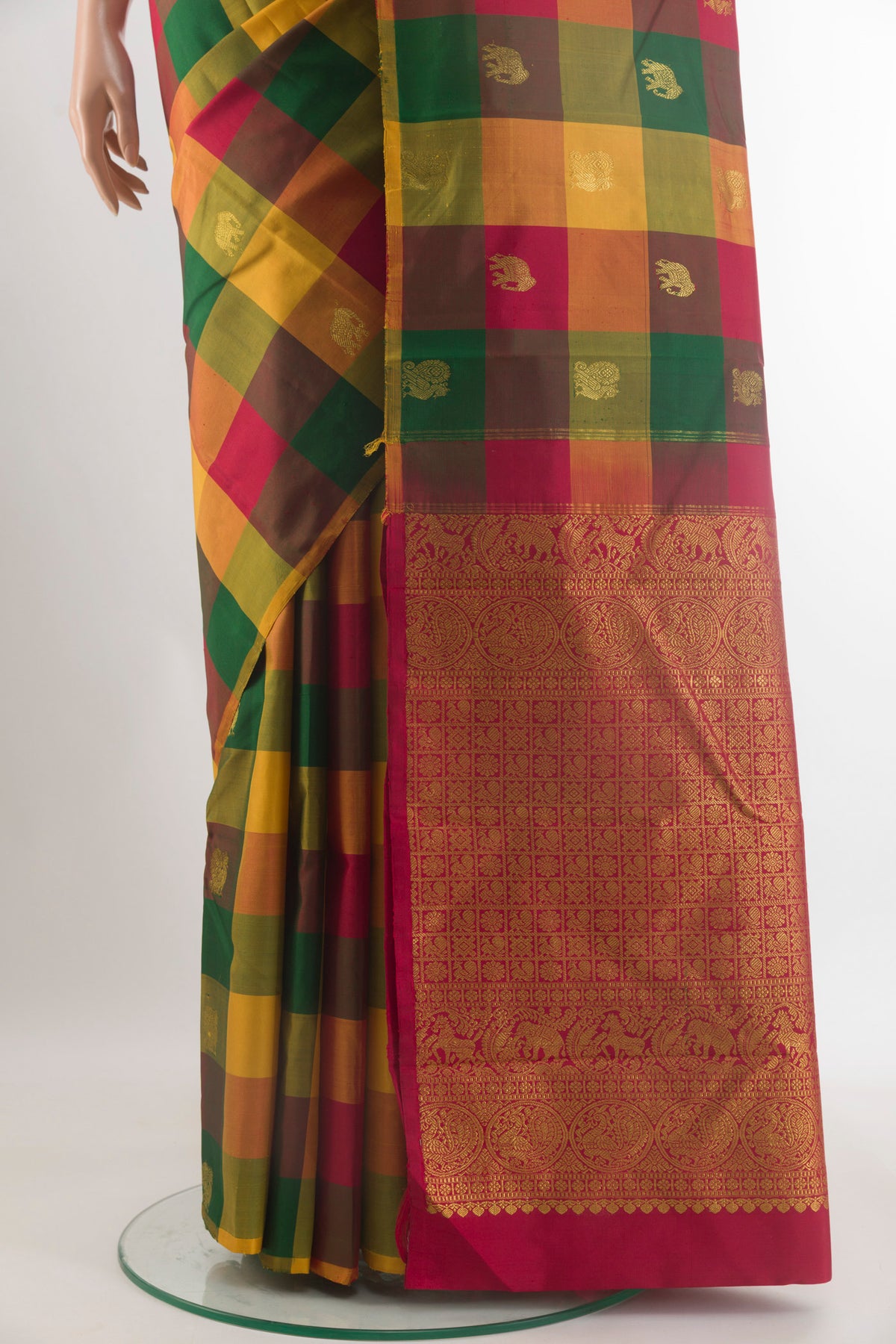 Pleats and pallu of Pure Silk Multi Color Kanjivaram Saree with Checked design on the body and Without Border. 