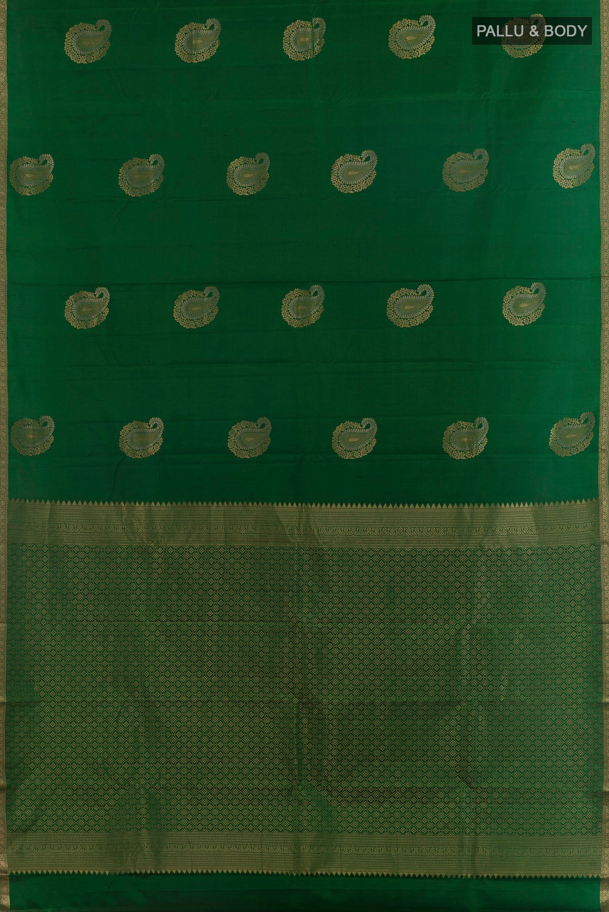 Flat view of Pure Silk Green Kanchipuram Saree with Zari Butta on the body and Zari Border. 