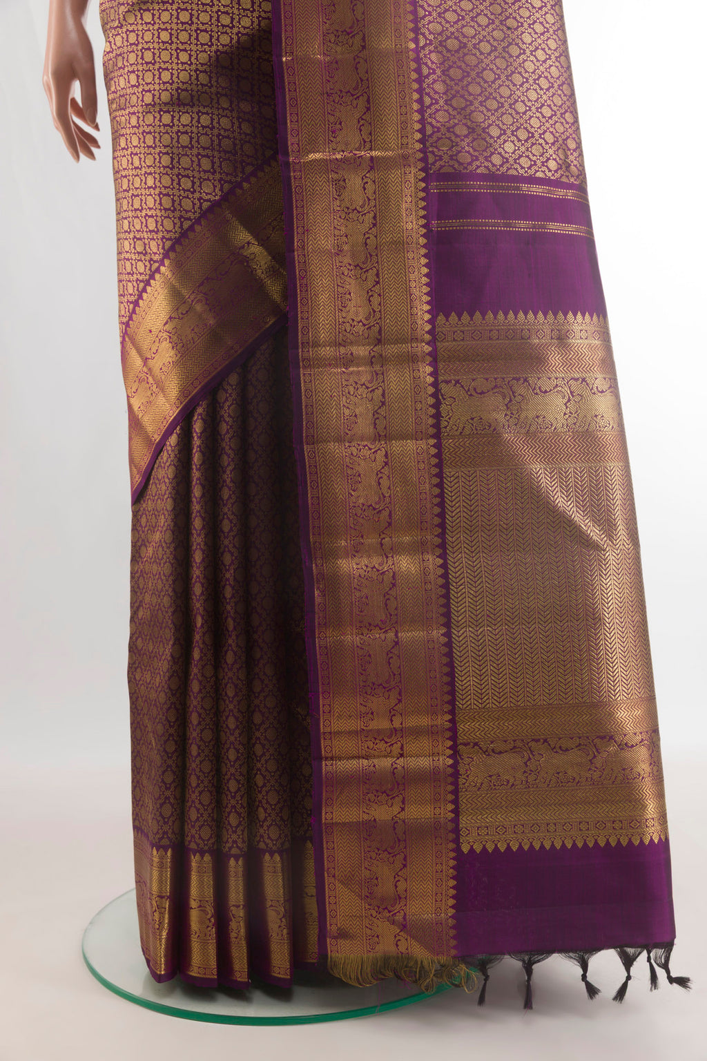 Pleats and pallu of Pure Silk Purple Kanjivaram Saree with Zari Brocade on the body and Zari Border. 