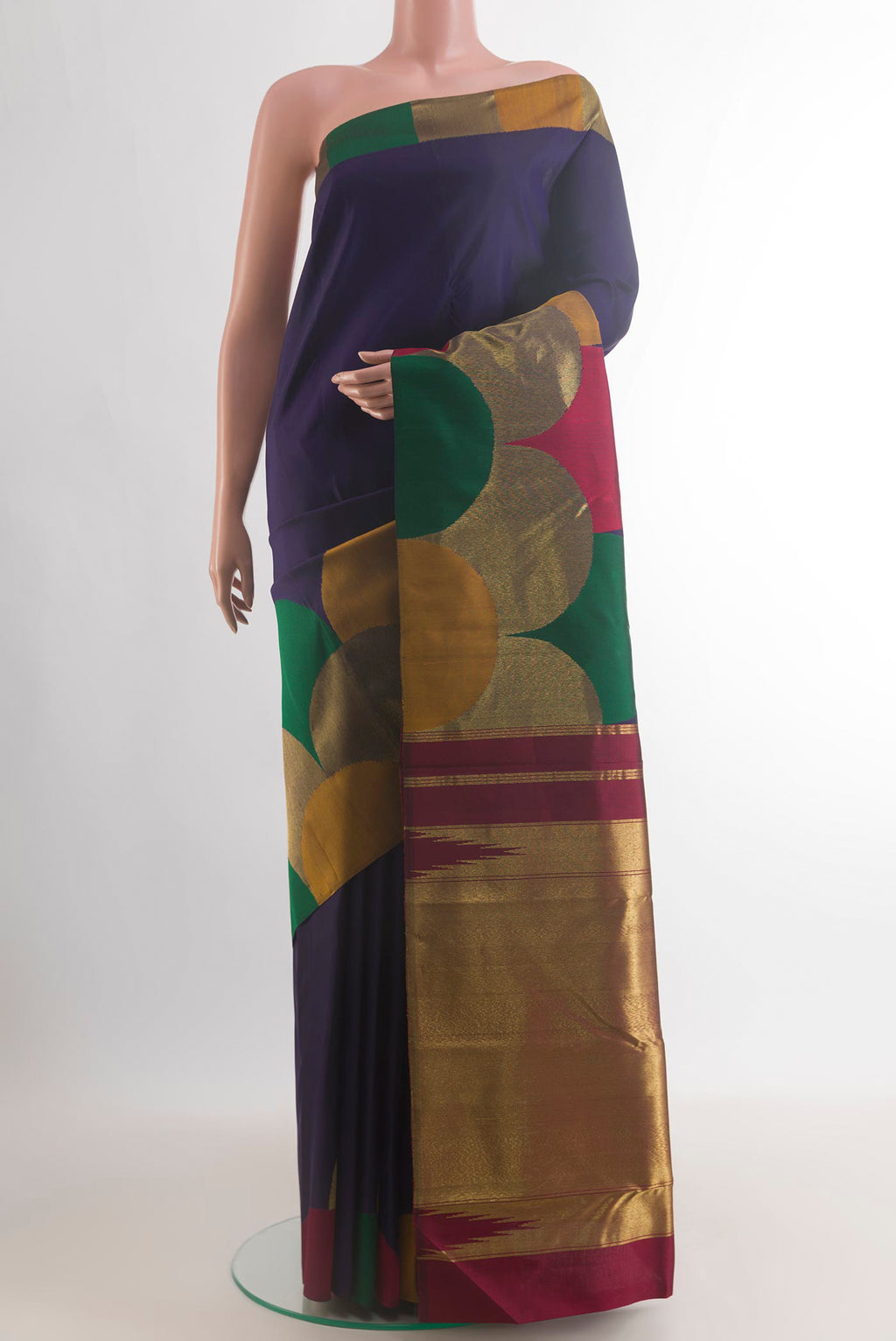 Pure Silk Navy Blue Kanchipuram Saree with Plain Body and Fancy Border.  displayed on a mannequin