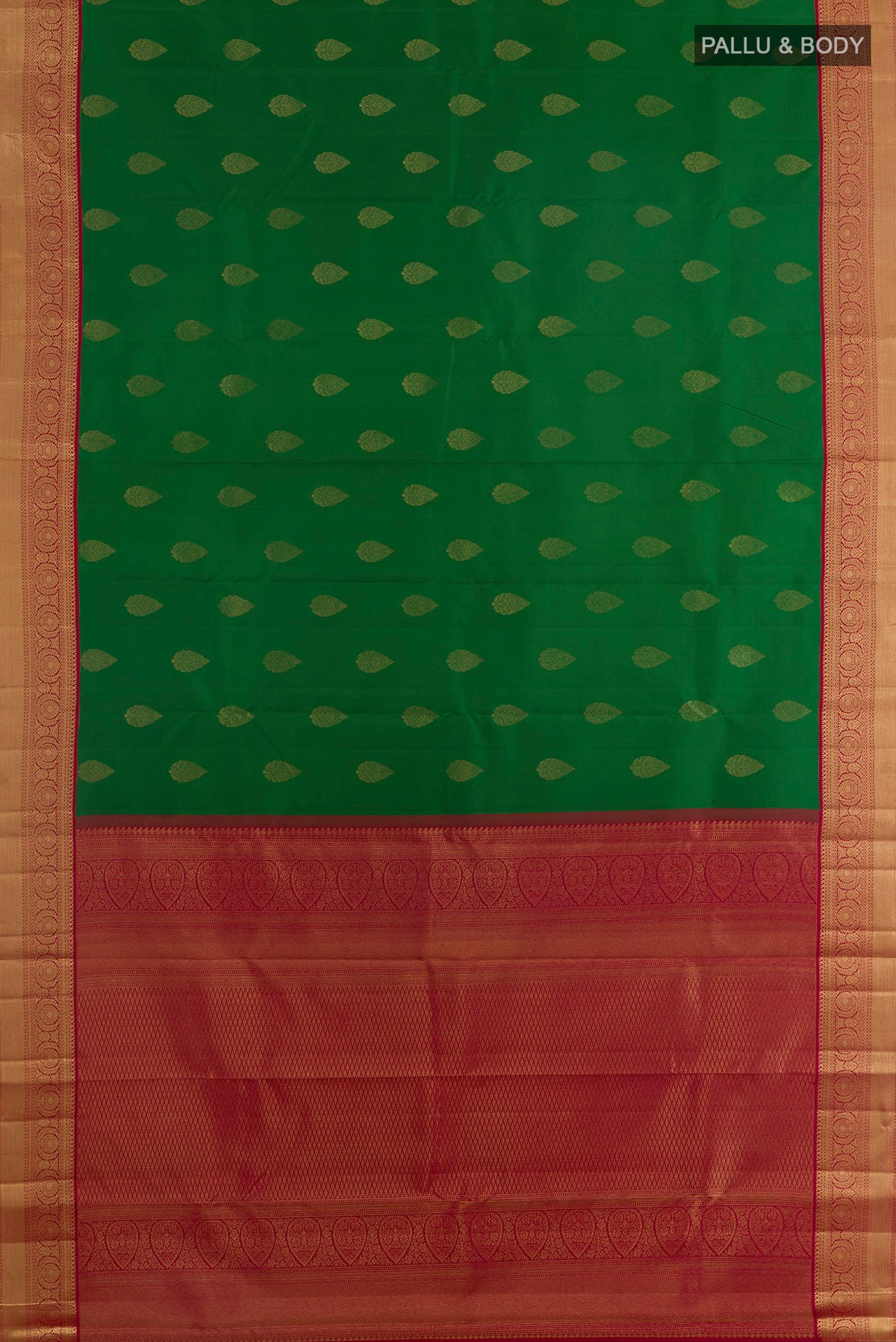 Flat view of Pure Silk Green Kanchipuram Saree with Zari Butta on the body and Zari Border. 