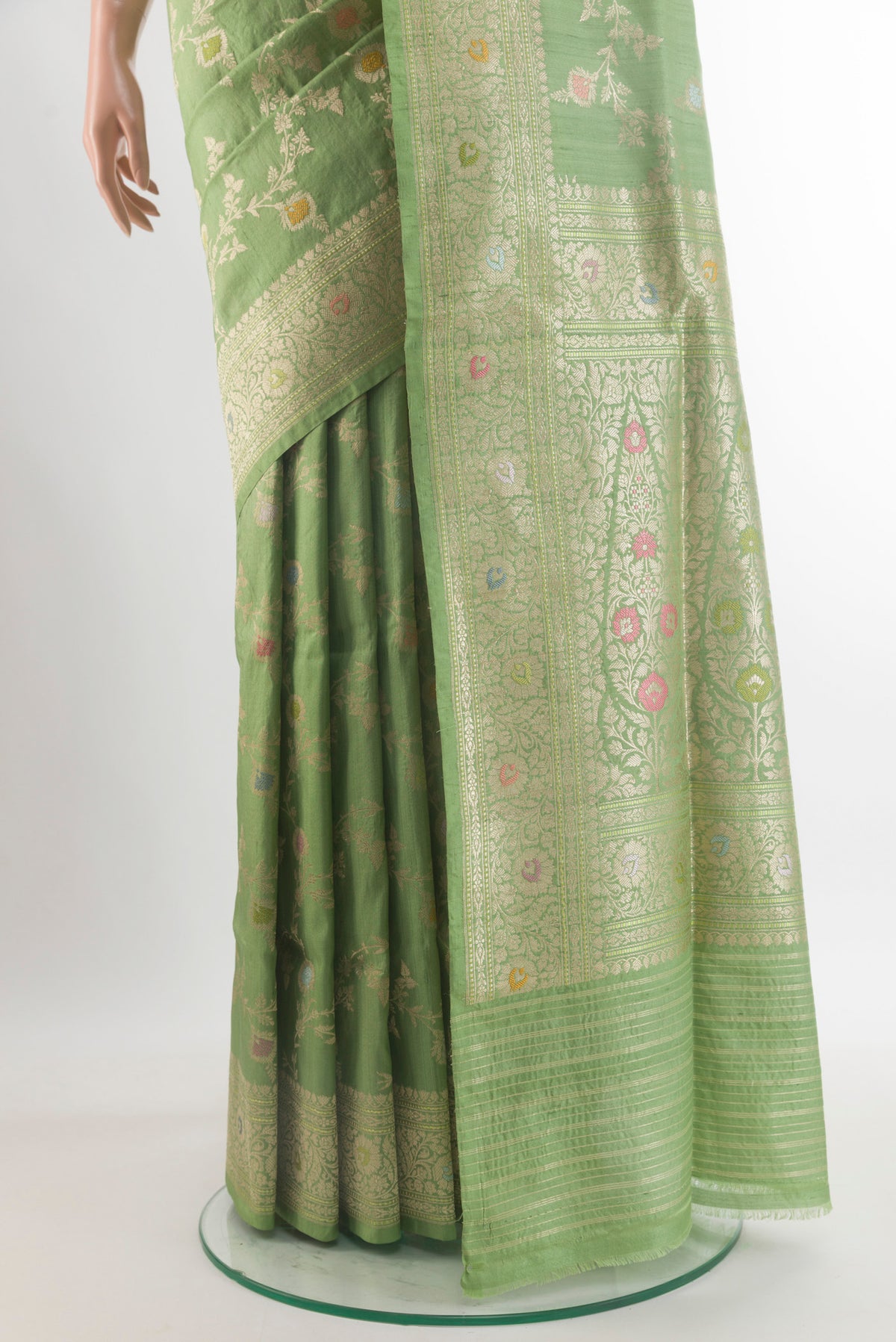 Pleats and pallu of Pure Silk Green Banarasi Tussar Saree with Zari Brocade on the body and Zari Border. 