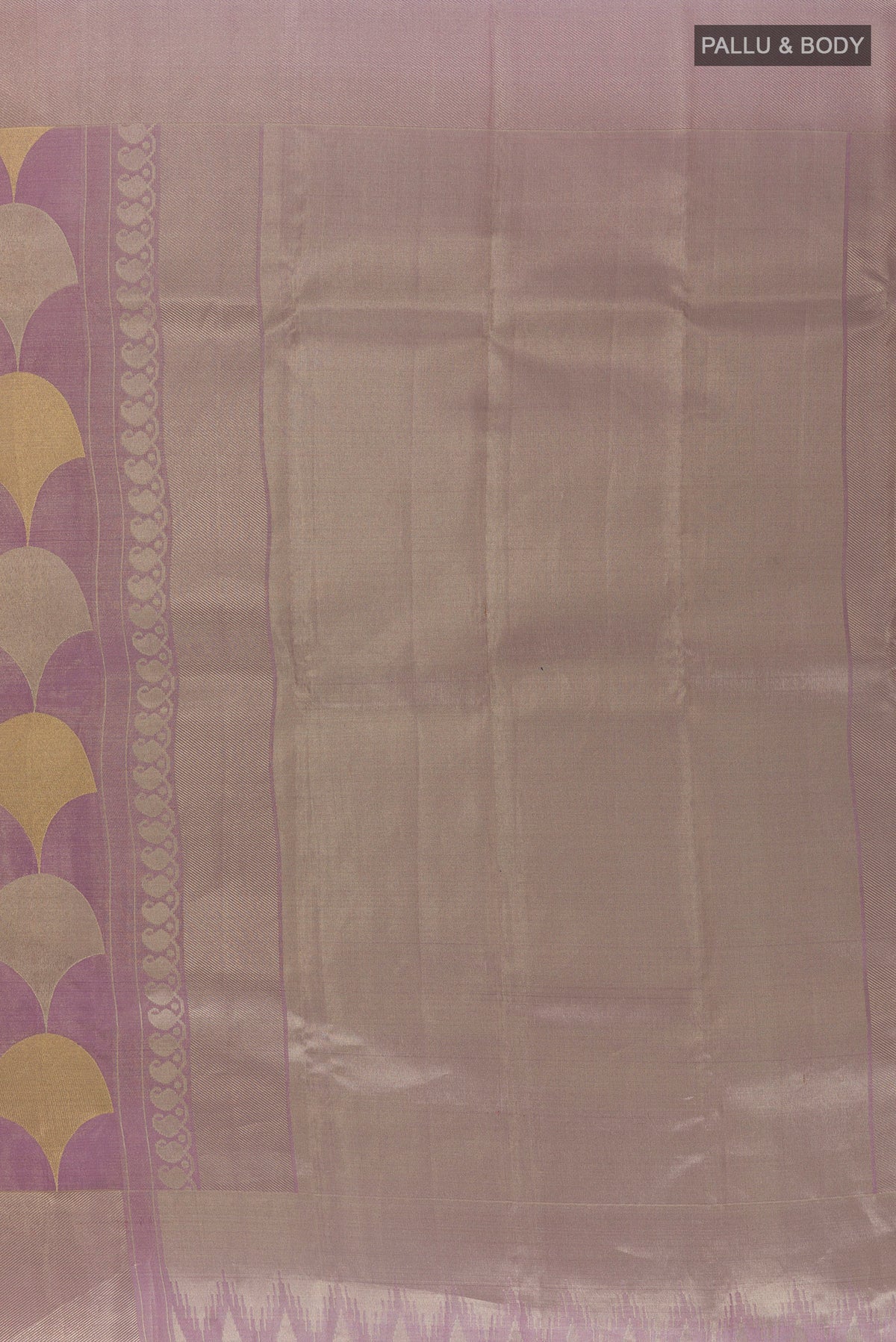 Close up image of the pallu of Pure Silk Lavender Kanchipuram Saree with Zari Brocade on the body and Zari Border. 