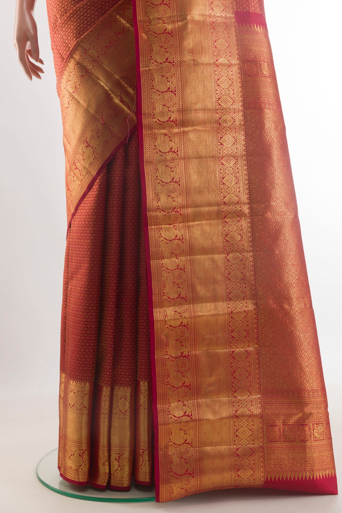 Pleats and pallu of Pure Silk Red Kanchipuram Saree with Zari Brocade on the body and Zari Border. 