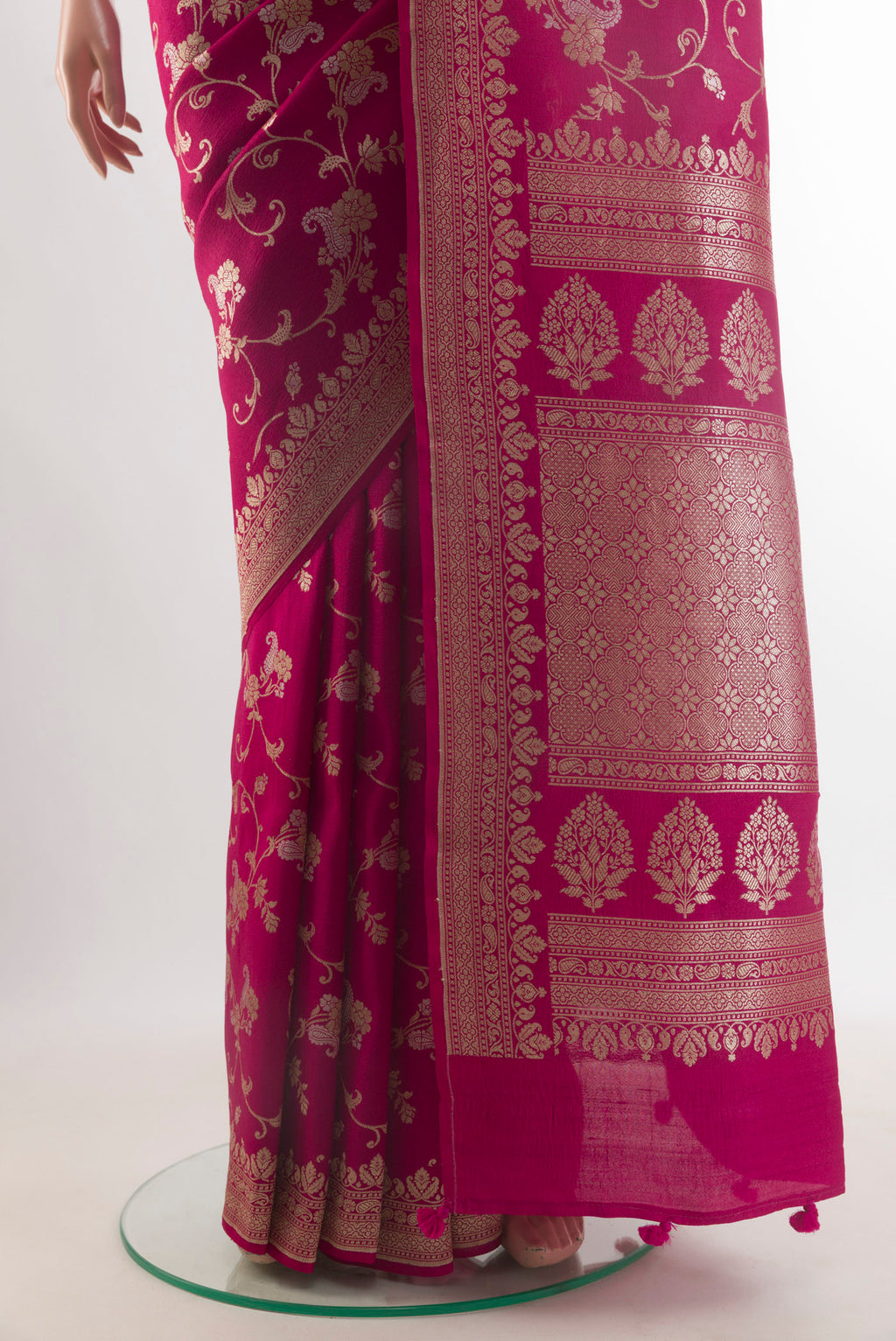 Pleats and pallu of Dark Pink Banarasi Tussar Saree with Zari Brocade on the body and Zari Border. 