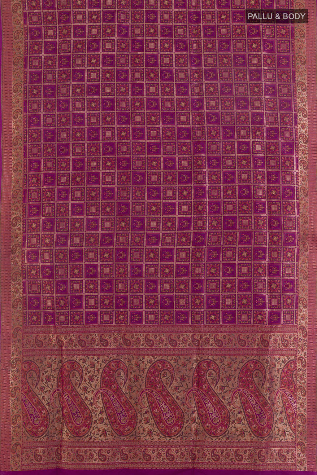 Flat view of Pure Silk Magenta Dual Tone Banarasi Jamavar Saree with Jamdani on the body and Zari Border. 