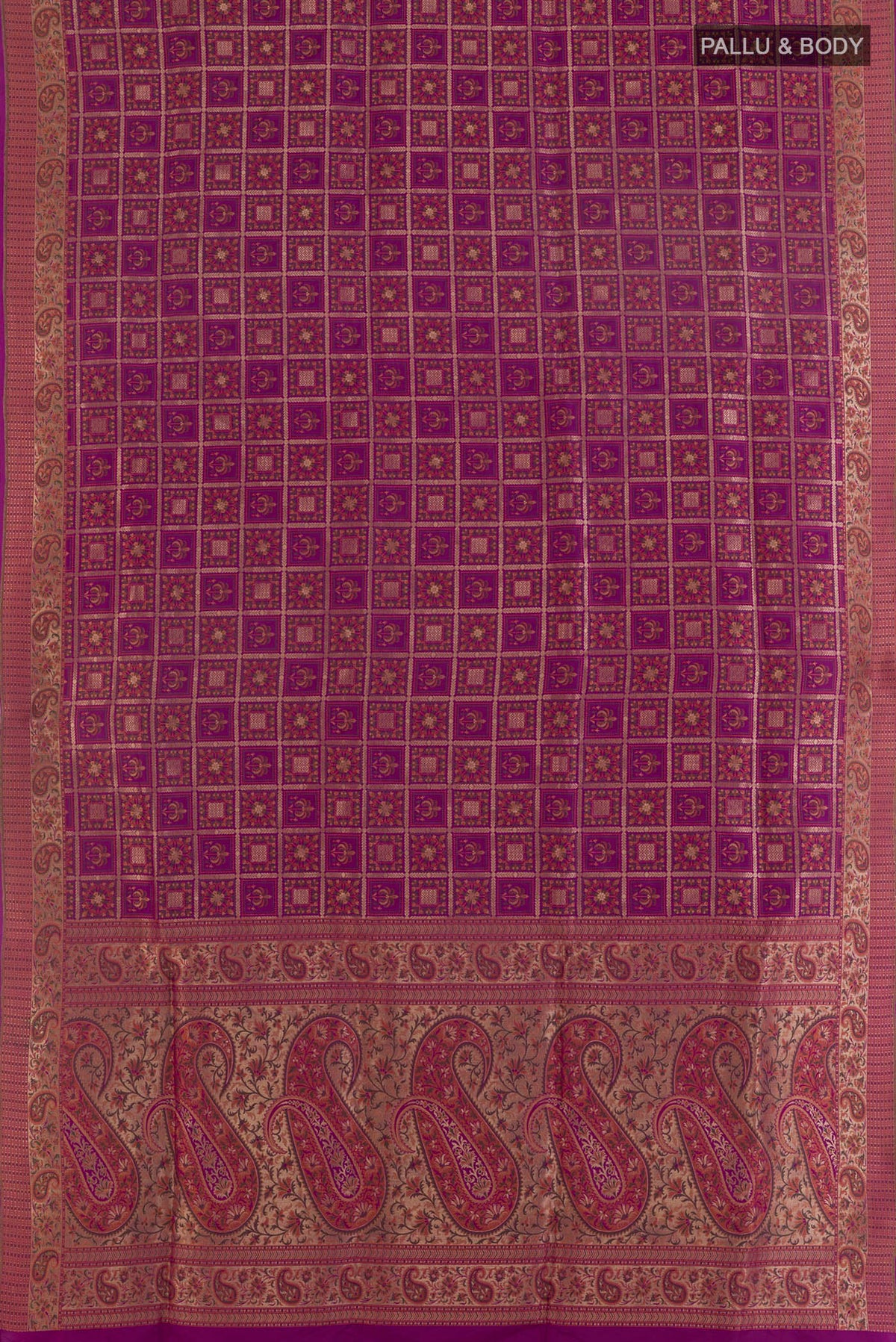 Flat view of Pure Silk Magenta Dual Tone Banarasi Jamavar Saree with Jamdani on the body and Zari Border. 