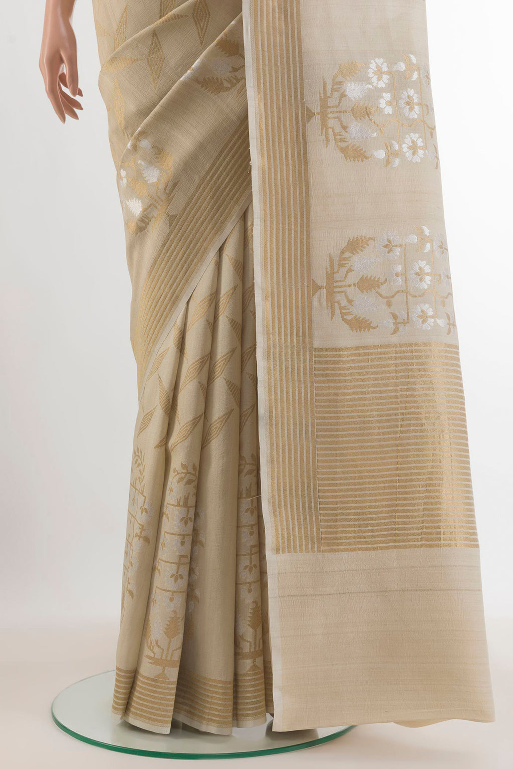 Pleats and pallu of Beige Banarasi Tussar Saree with Zari Brocade on the body and Zari Border. 