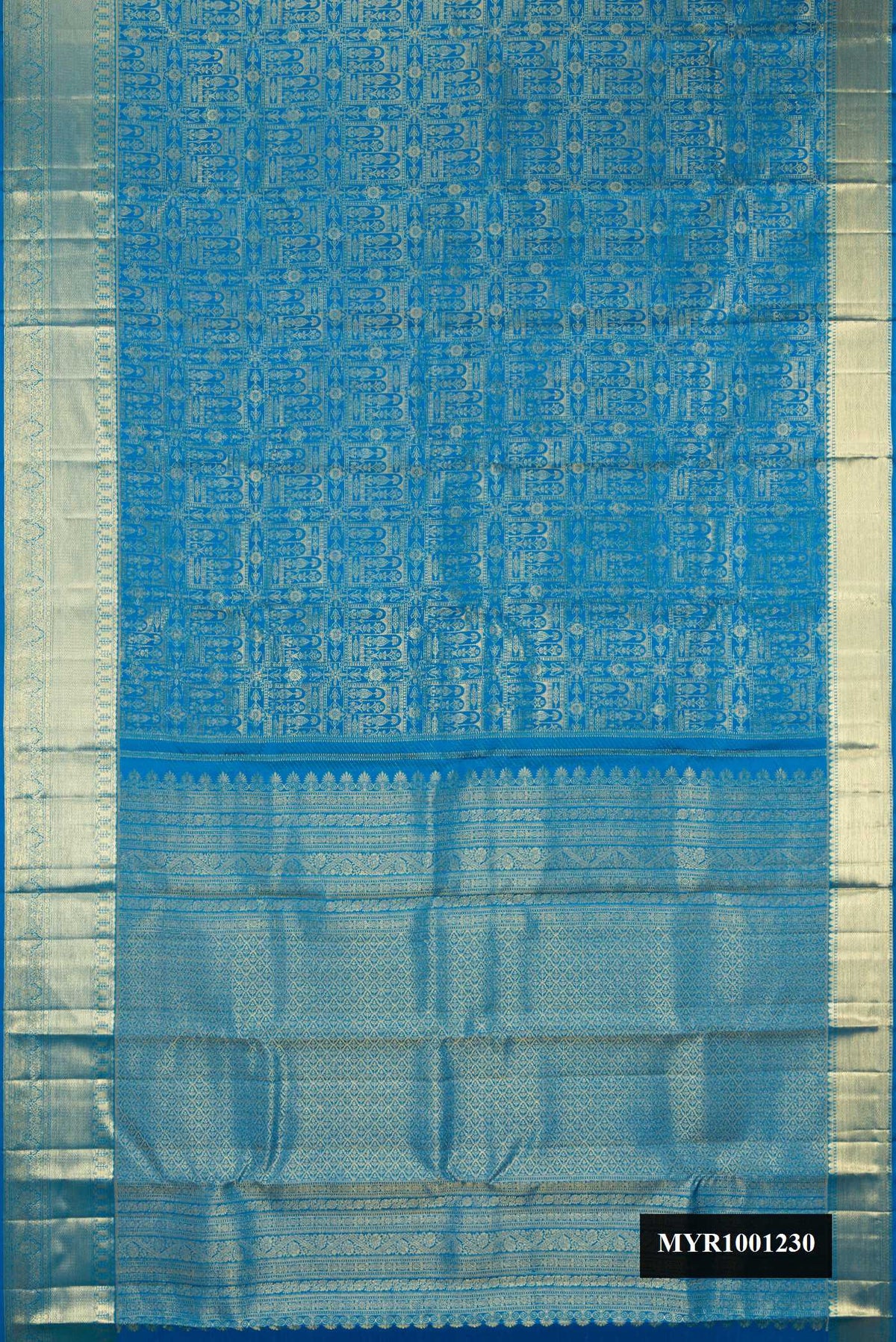 Sky Blue Dual Tone Kanchipuram Silk Saree with Zari Brocade on the body and Zari Border.  displayed on a mannequin
