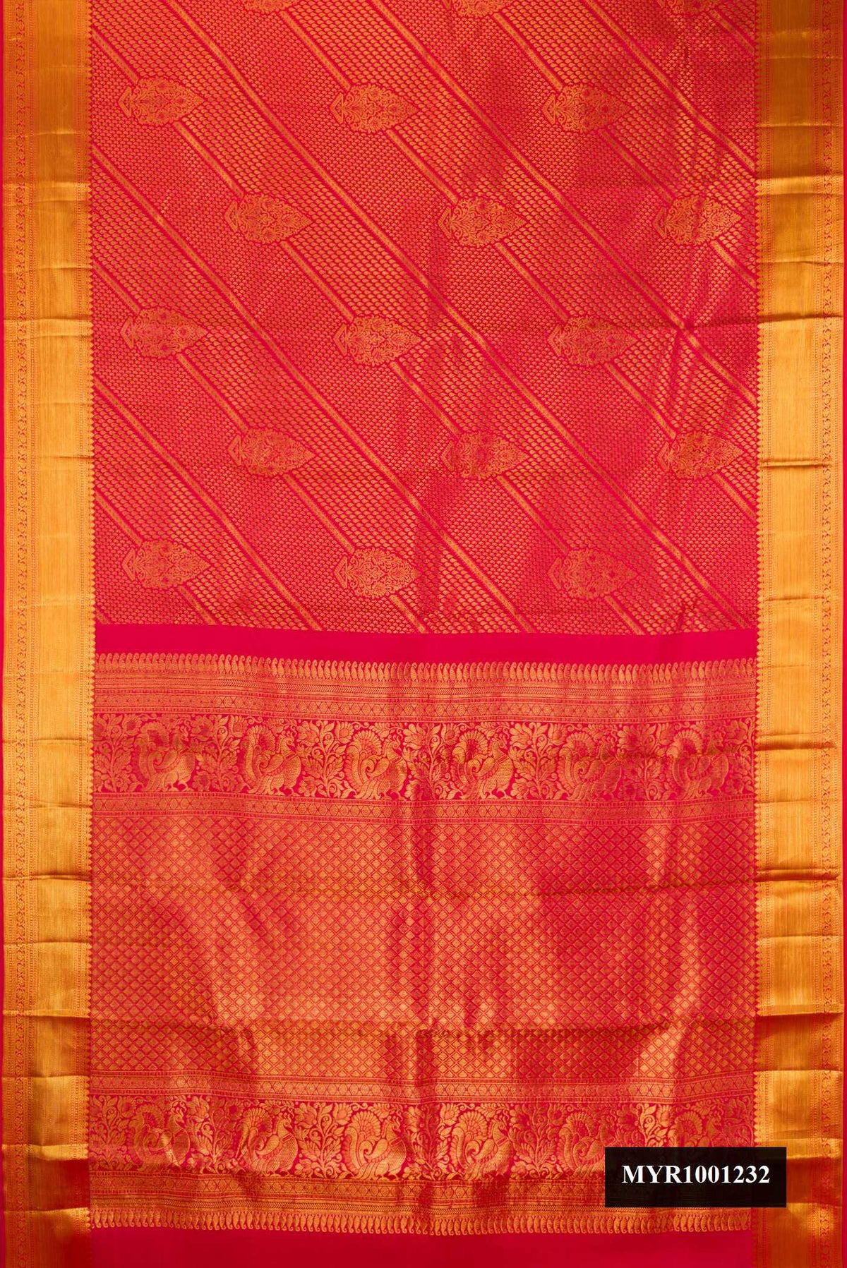 Dark Pink Dual Tone Kanchipuram Silk Saree with Zari Brocade on the body and Zari Border.  displayed on a mannequin