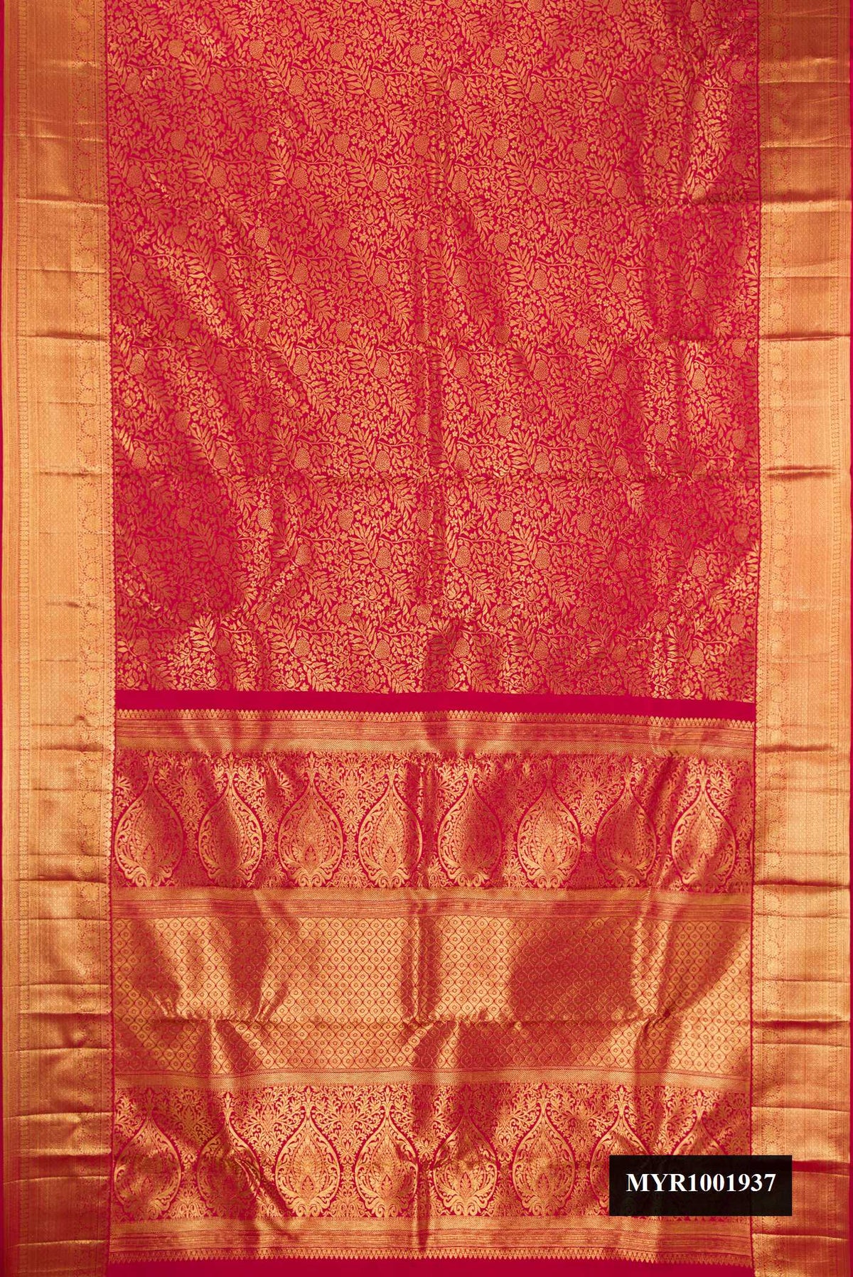 Maroon Dual Tone Kanchipuram Silk Saree with Zari Brocade on the body and Zari Border.  displayed on a mannequin