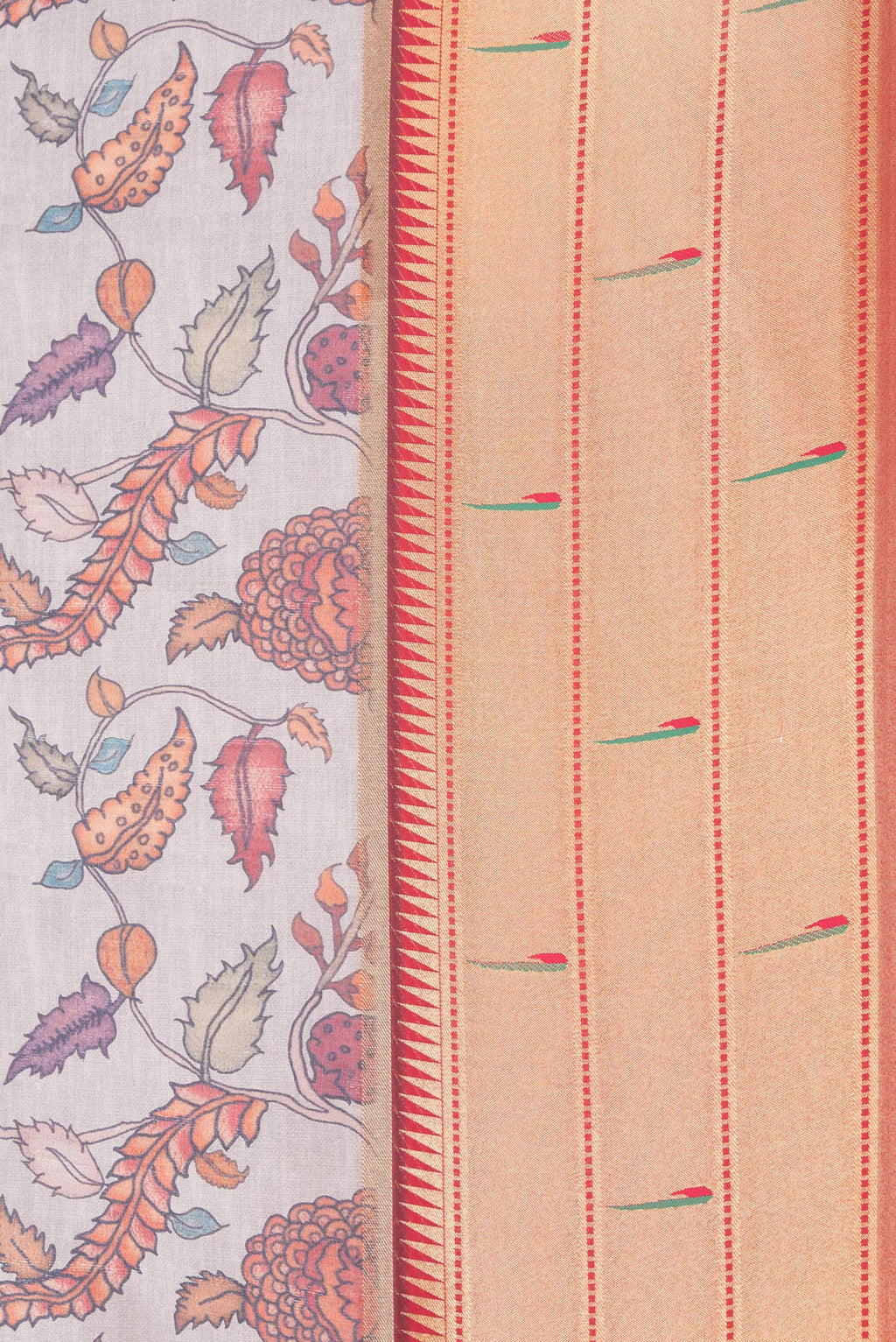 Border image of Grey Dual Tone Tussar Silk Saree with kalamkari Print on the body and Paithani Border. 