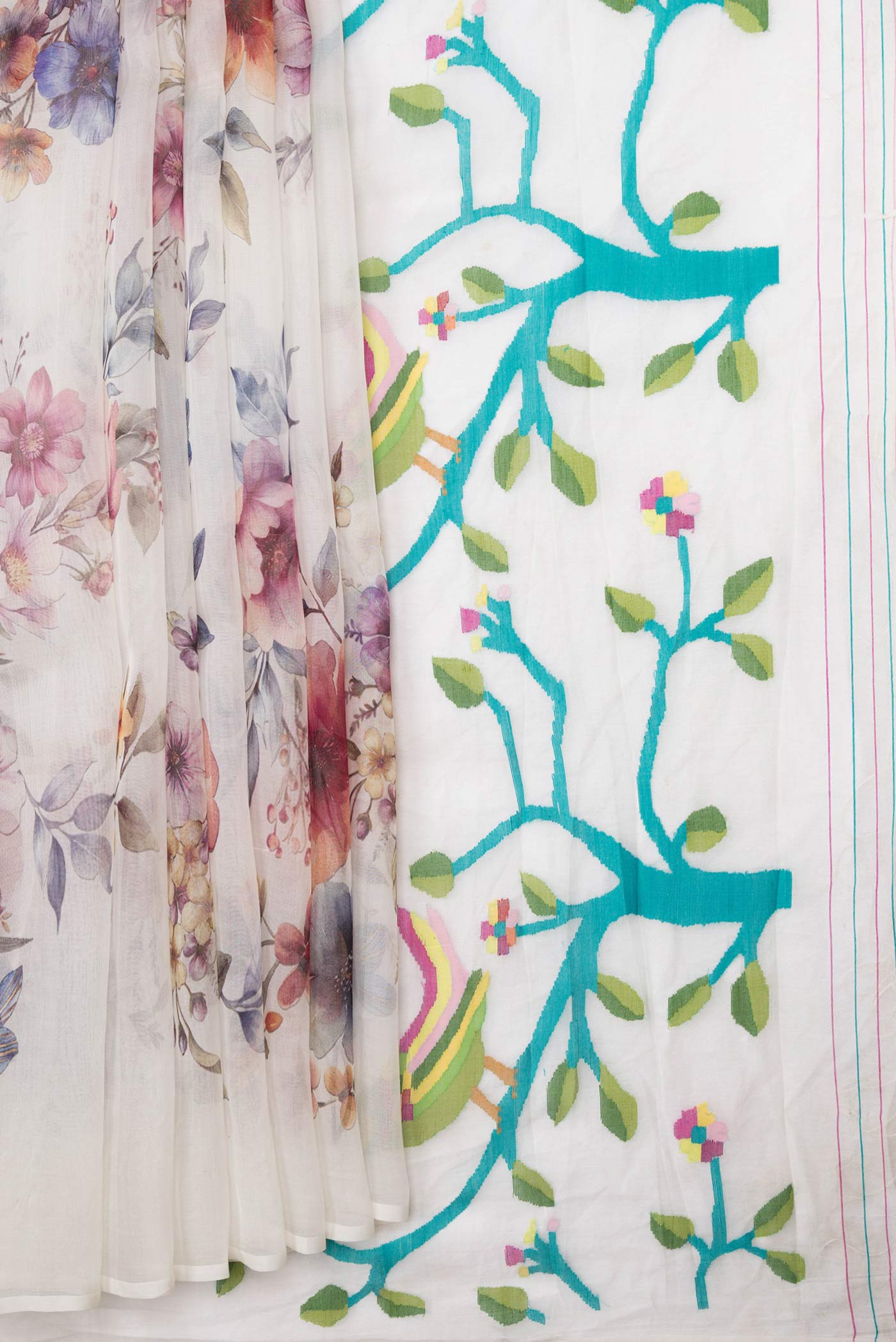 Pleats and pallu of Off White Dual Tone Linen Saree with Printed design on the body and Without Border. 