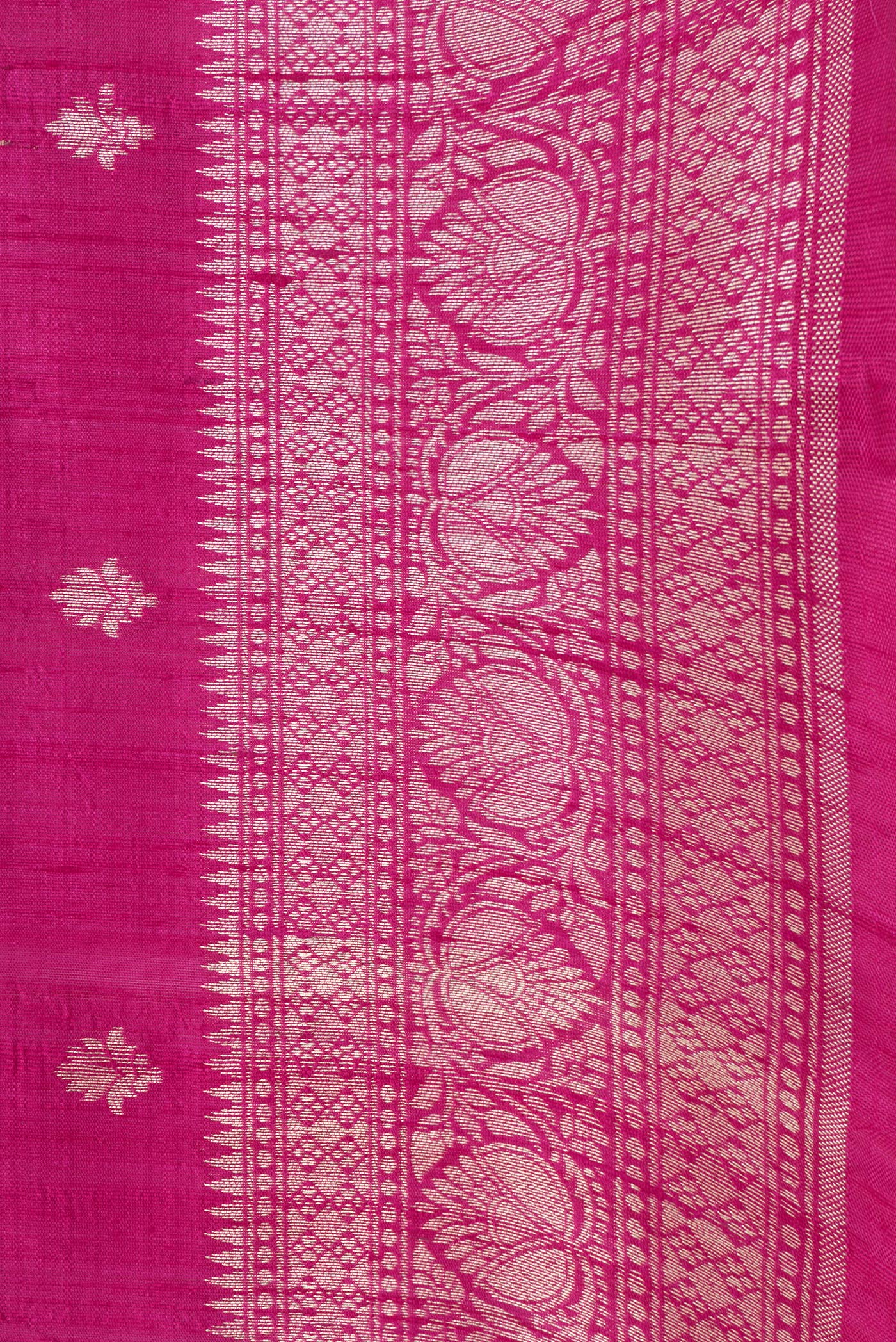 Border image of Pink Dual Tone Raw Silk Saree with Zari Butta on the body and Zari Border. 