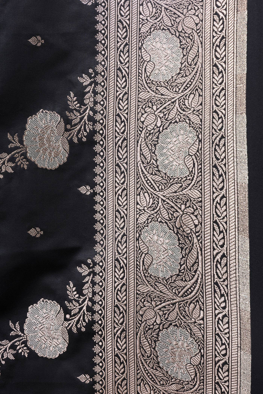 Border image of Black Dual Tone Banarasi Silk Saree with Zari Butta on the body and Fancy Border. 