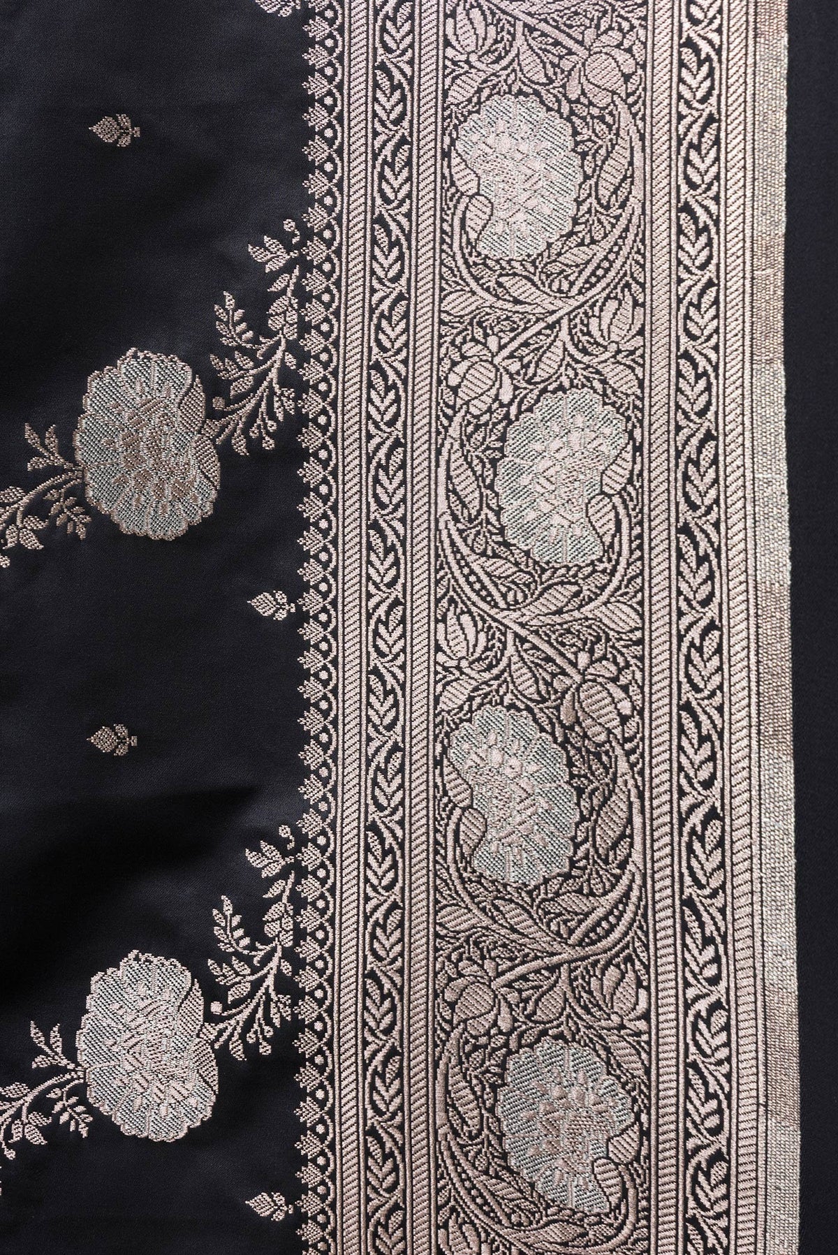 Border image of Black Dual Tone Banarasi Silk Saree with Zari Butta on the body and Fancy Border. 