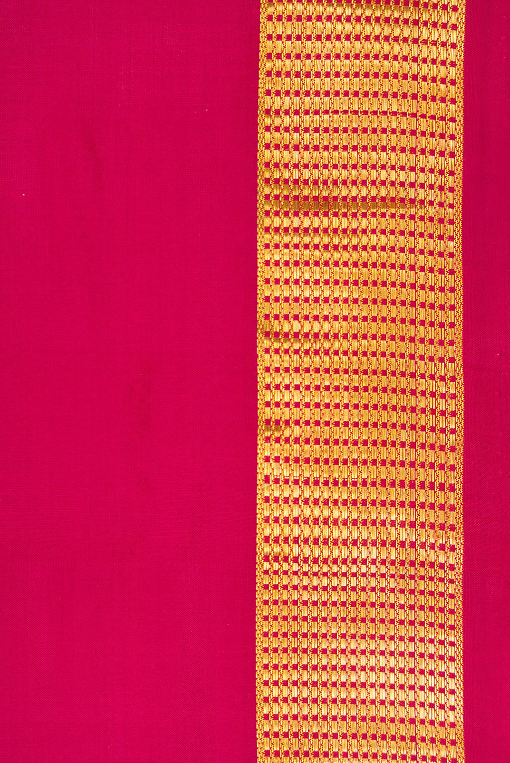 Border image of Dark Mauve Dual Tone Kanchipuram Silk Nine Yards Saree with Plain Body and Zari Border. 