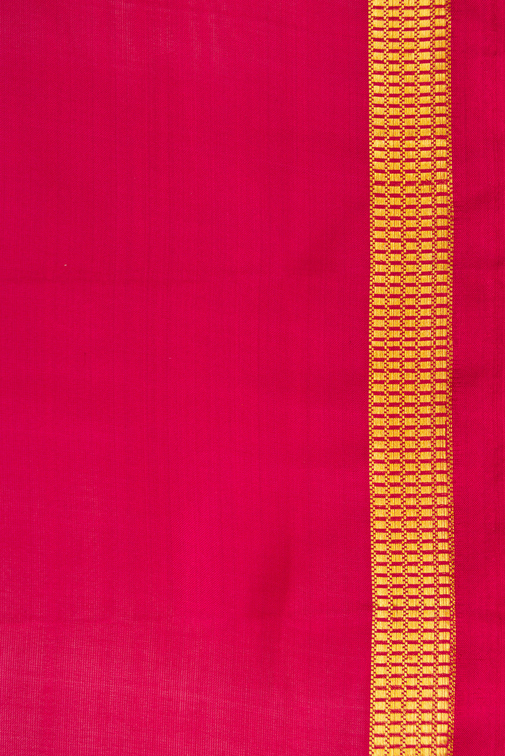 Border image of Maroon Dual Tone Kanchipuram Silk Nine Yards Saree with Plain Body and Zari Border. 