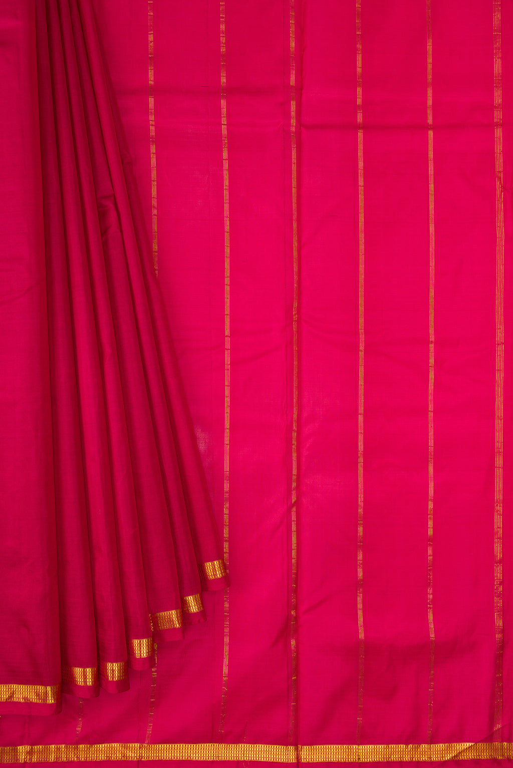 Pleats and pallu of Maroon Dual Tone Kanchipuram Silk Nine Yards Saree with Plain Body and Zari Border. 