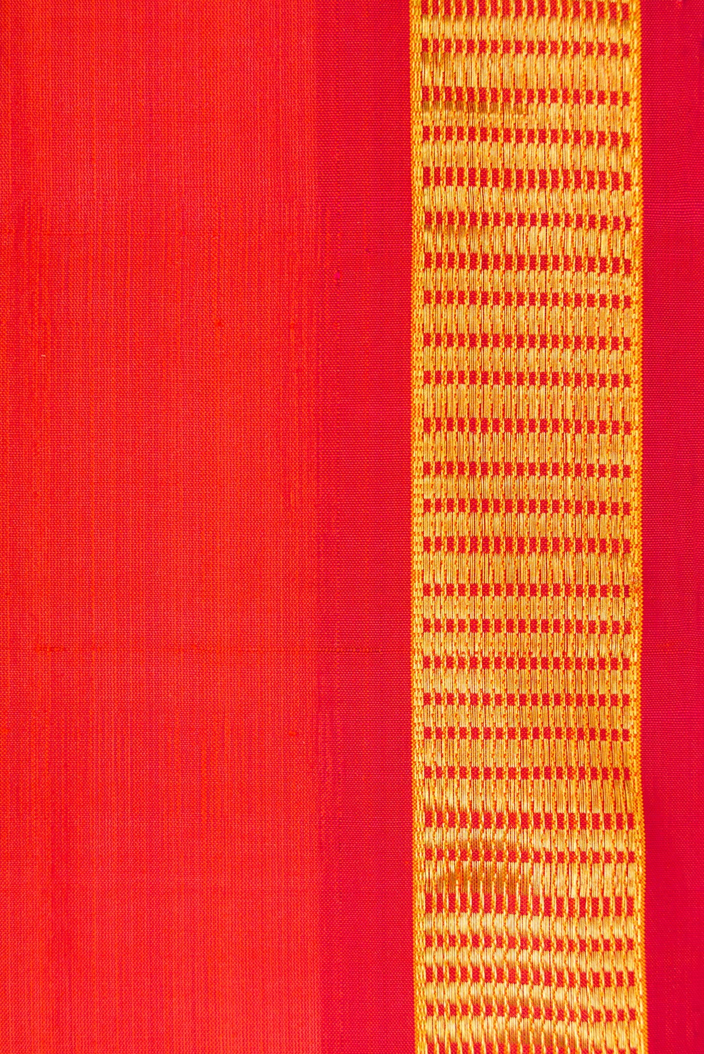 Border image of Orange Dual Tone Kanchipuram Silk Nine Yards Saree with Plain Body and Zari Border. 