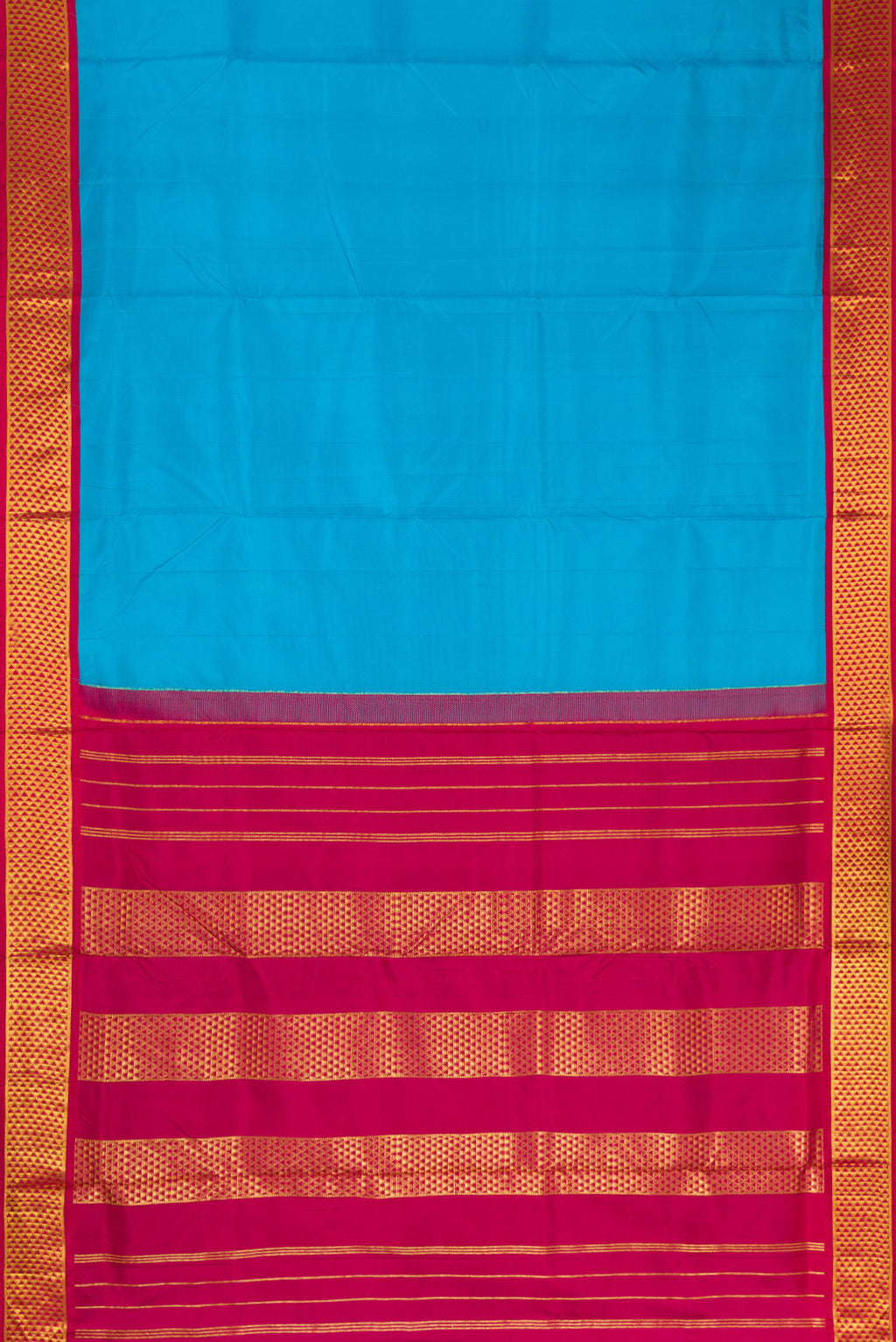 Flat view of Sky Blue Dual Tone Kanjivaram Silk Nine Yards Saree with Plain Body and Zari Border. 