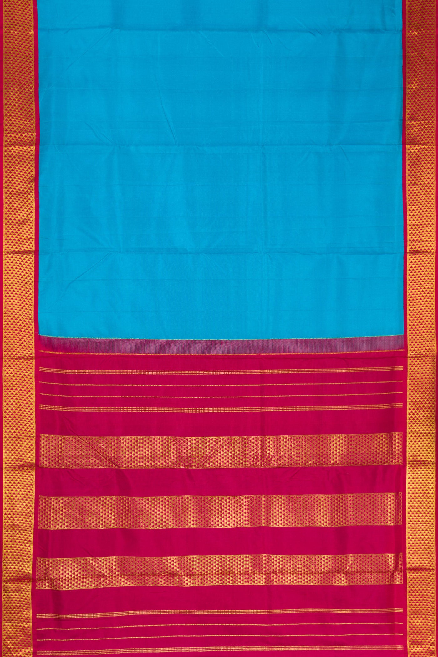 Flat view of Sky Blue Dual Tone Kanjivaram Silk Nine Yards Saree with Plain Body and Zari Border. 