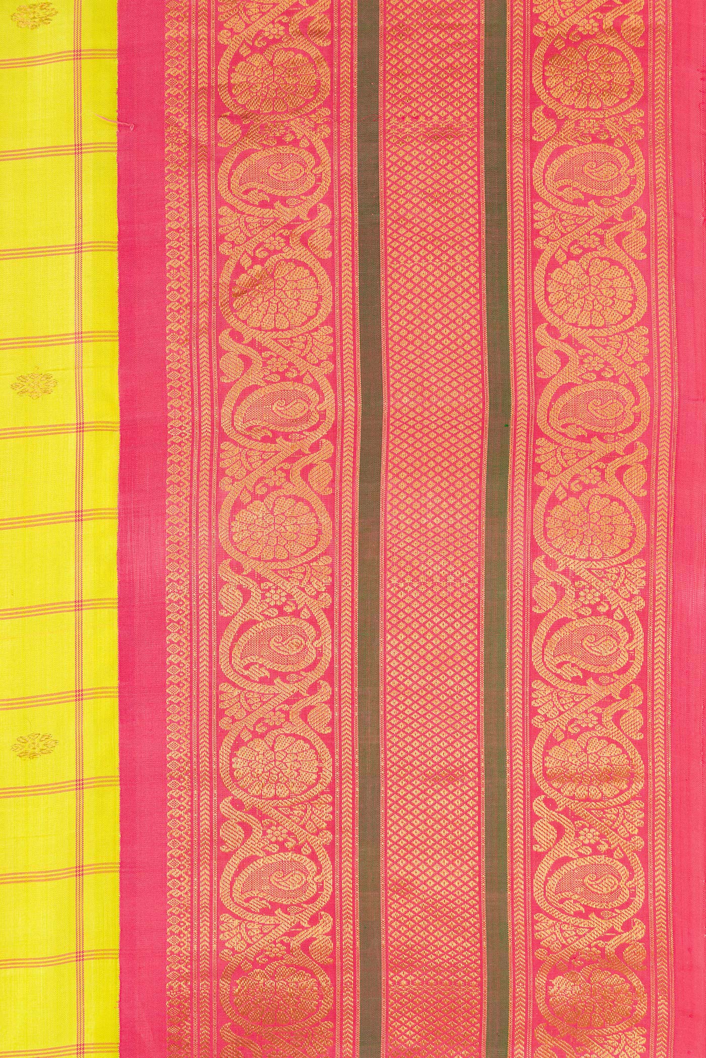Border image of Parrot Green Dual Tone Gadwal Silk Saree with Checked design on the body and Zari Border. 