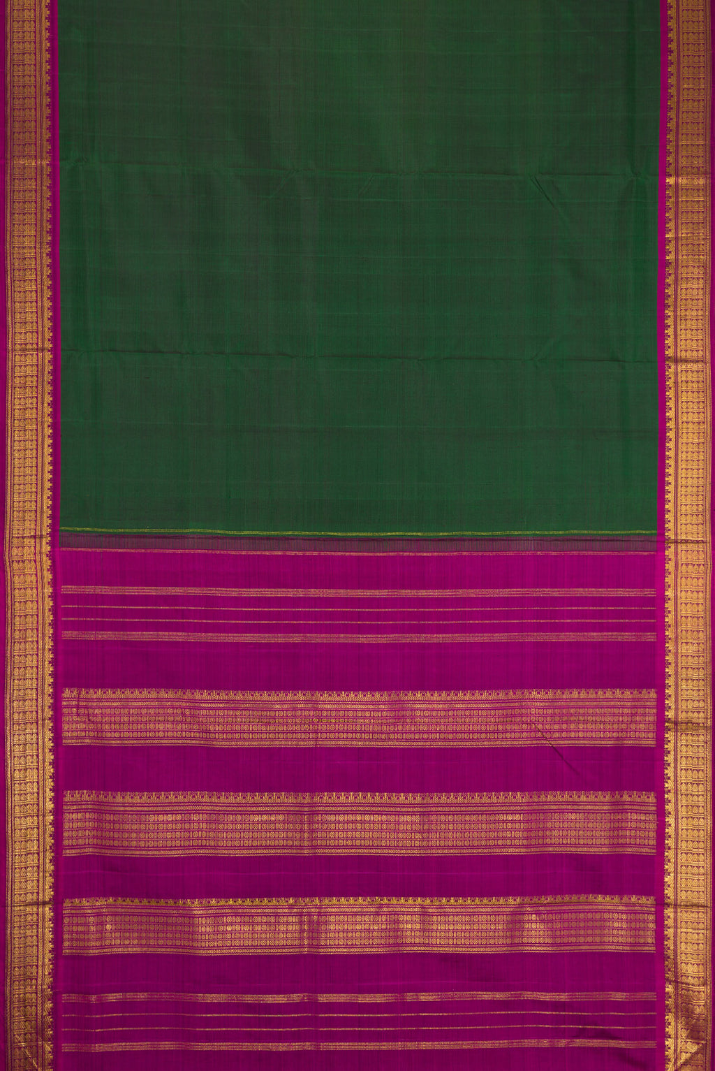 Flat view of Pure Silk Pure Zari Bottle Green Dual Tone Kanjivaram Nine Yards Saree with Plain Body and Zari Border. 