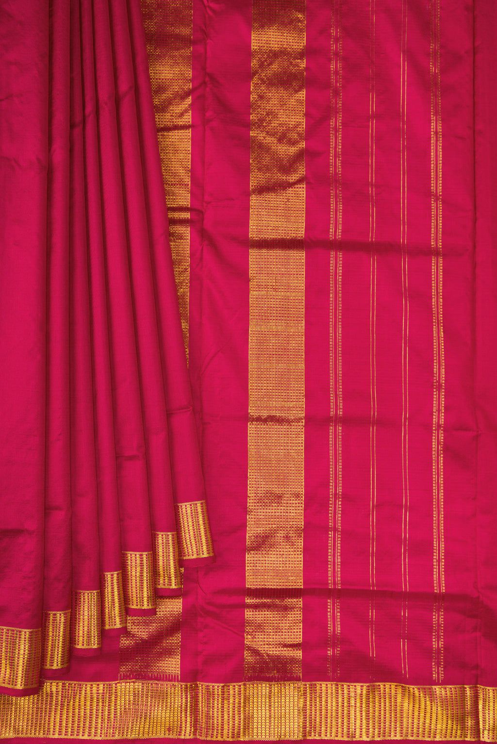 Pleats and pallu of Maroon Kanjivaram Silk Nine Yards Saree with Plain Body and Zari Border. 