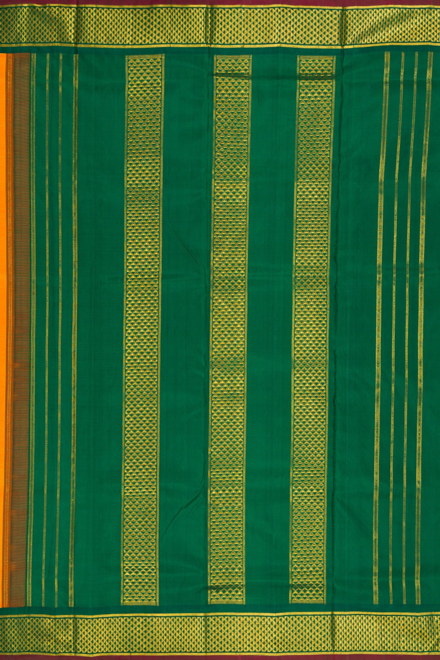 Close up image of the pallu of Pure Silk Pure Zari Yellow Dual Tone Kanchipuram Nine Yards Saree with Plain Body and Zari Border. 