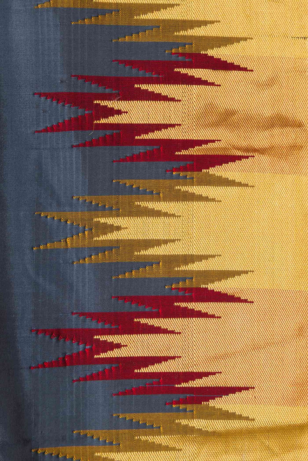 Border image of Blue Grey Bangalore Silk Saree with Plain Body and Temple Border