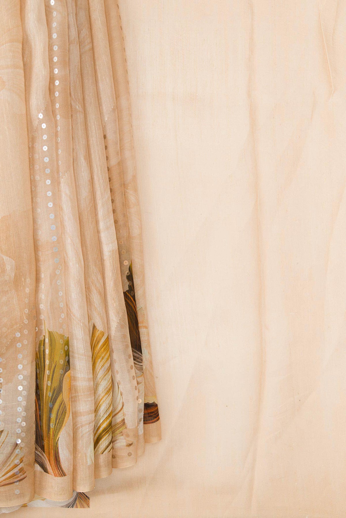 Pleats and pallu of Beige Dual Tone Tussar Silk Saree with Embroidery on the body and Without Border