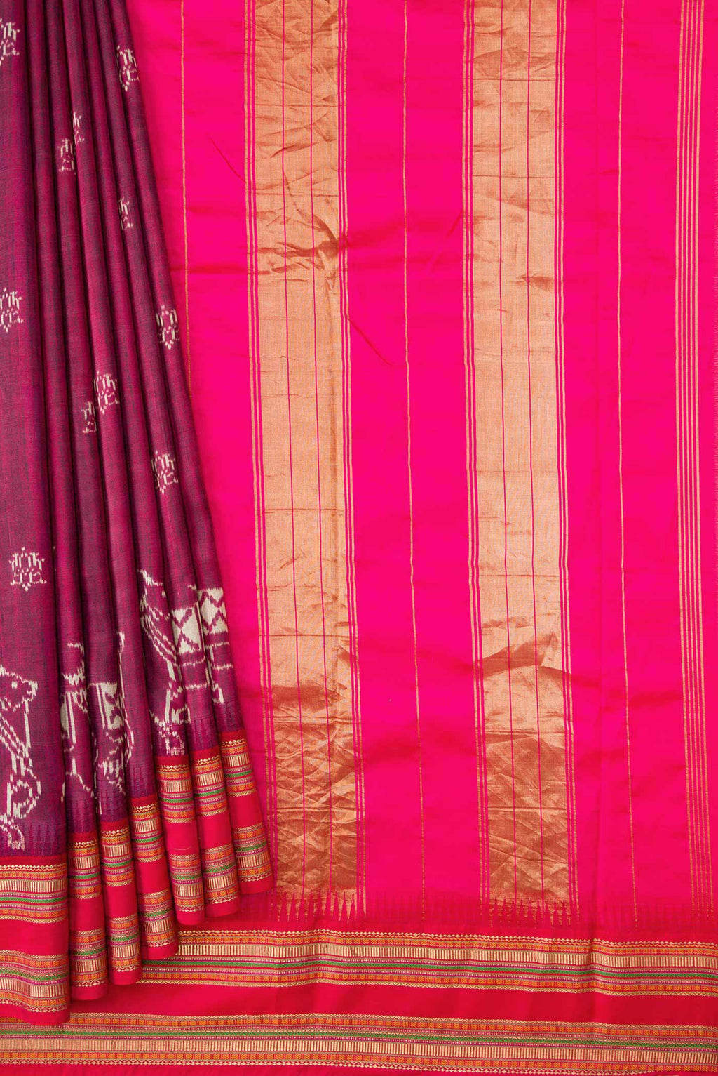 Pleats and pallu of Purple Dual Tone Kanchipuram Silk Saree with Printed design on the body and Thread Border