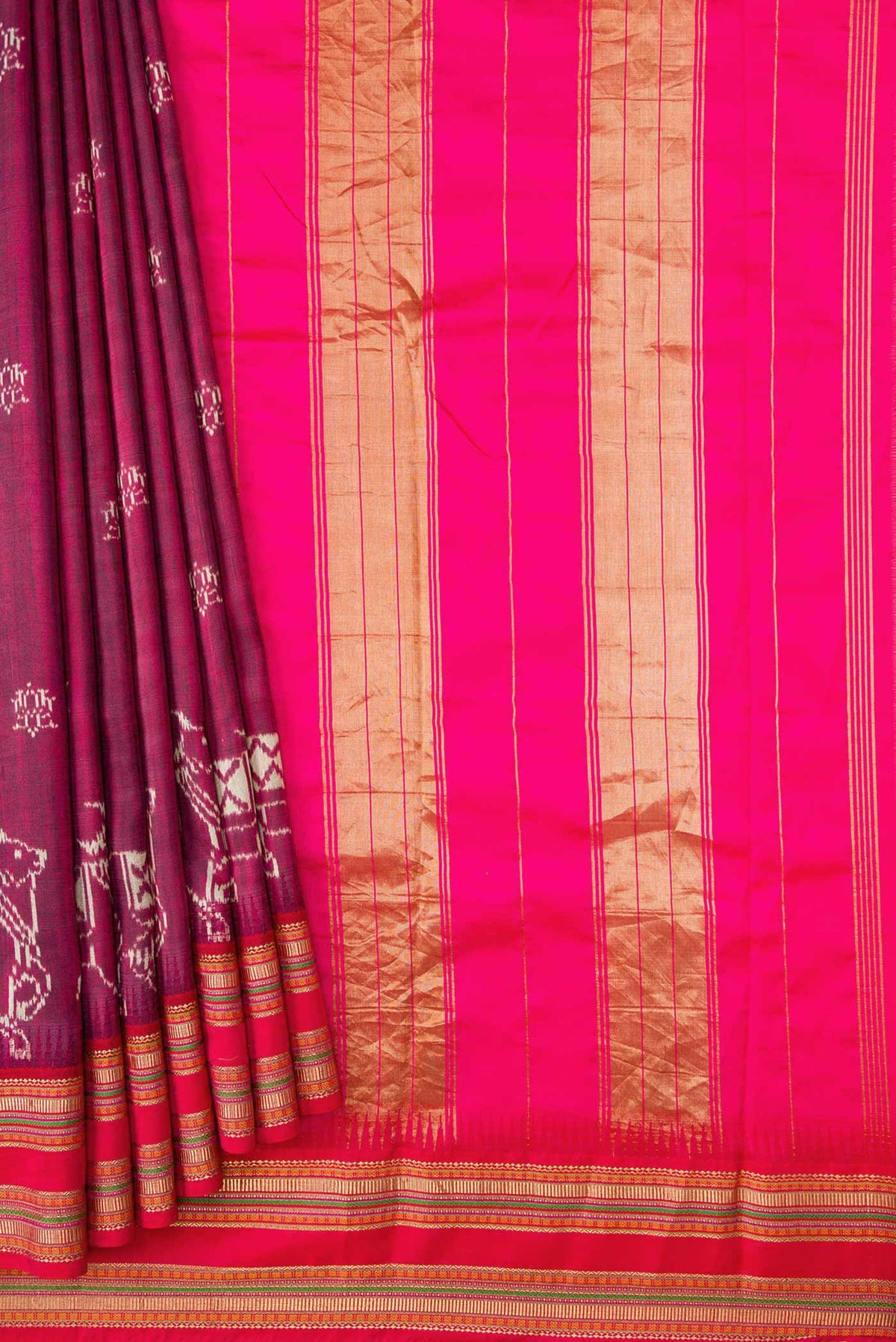 Pleats and pallu of Purple Dual Tone Kanchipuram Silk Saree with Printed design on the body and Thread Border