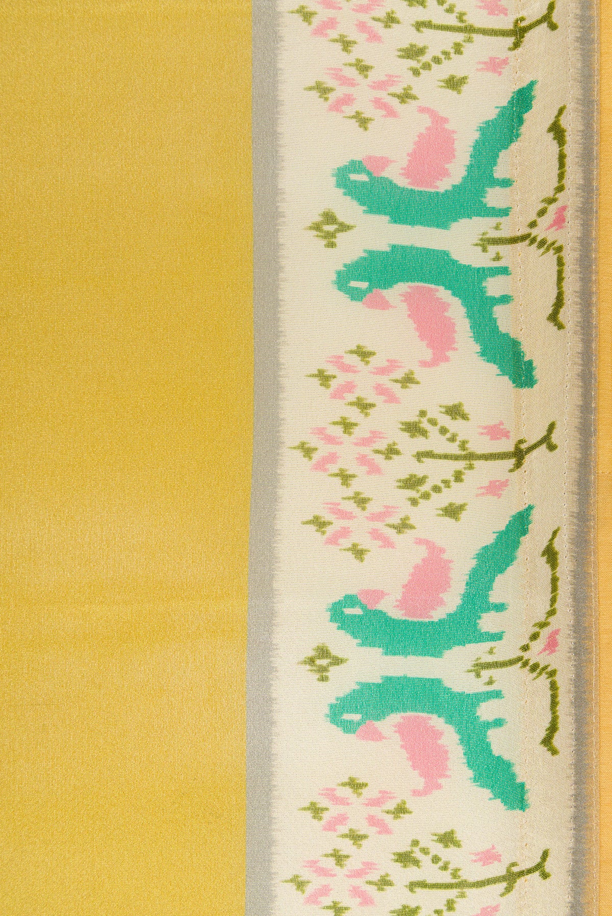Border image of Parrot Green Dual Tone Mysore Georgette Saree with Plain Body and Fancy Border. 