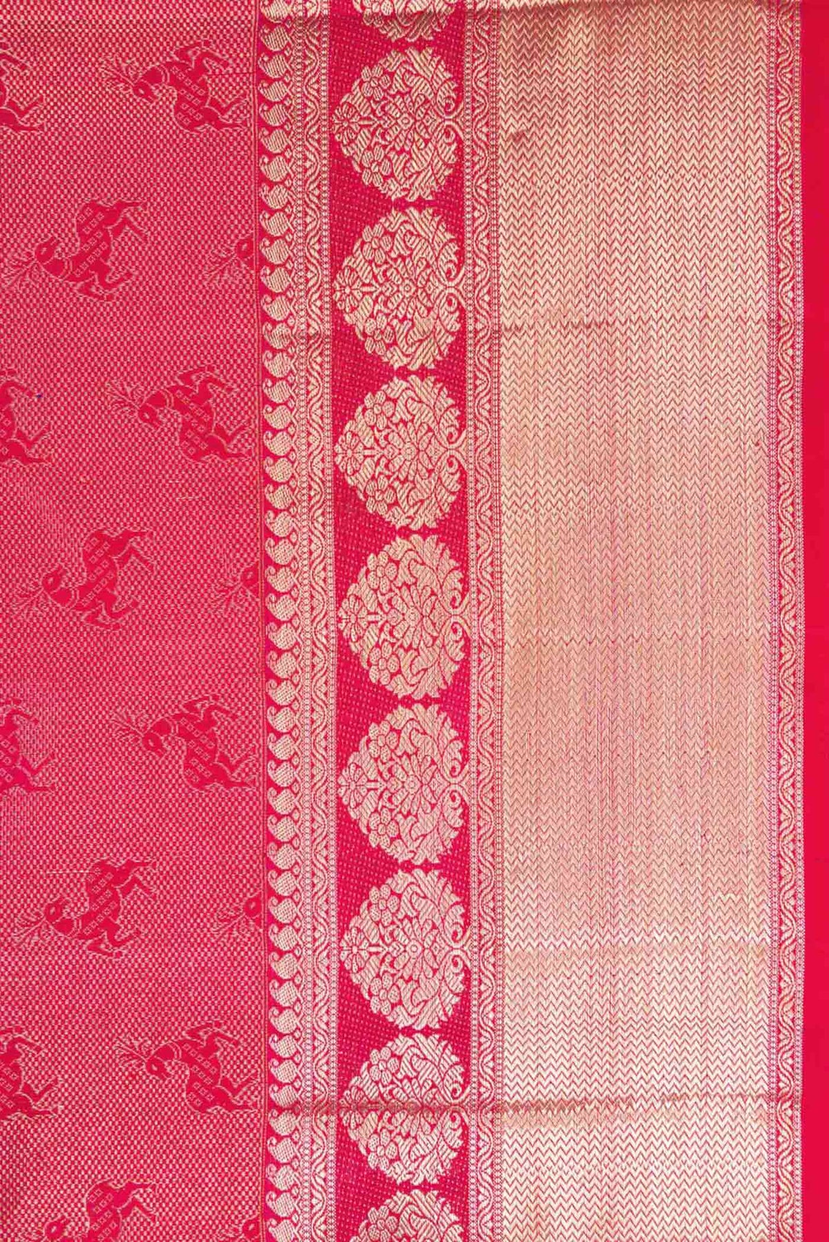 Border image of Dark Pink Dual Tone Kanchipuram Silk Saree with Zari Brocade on the body and Zari Border