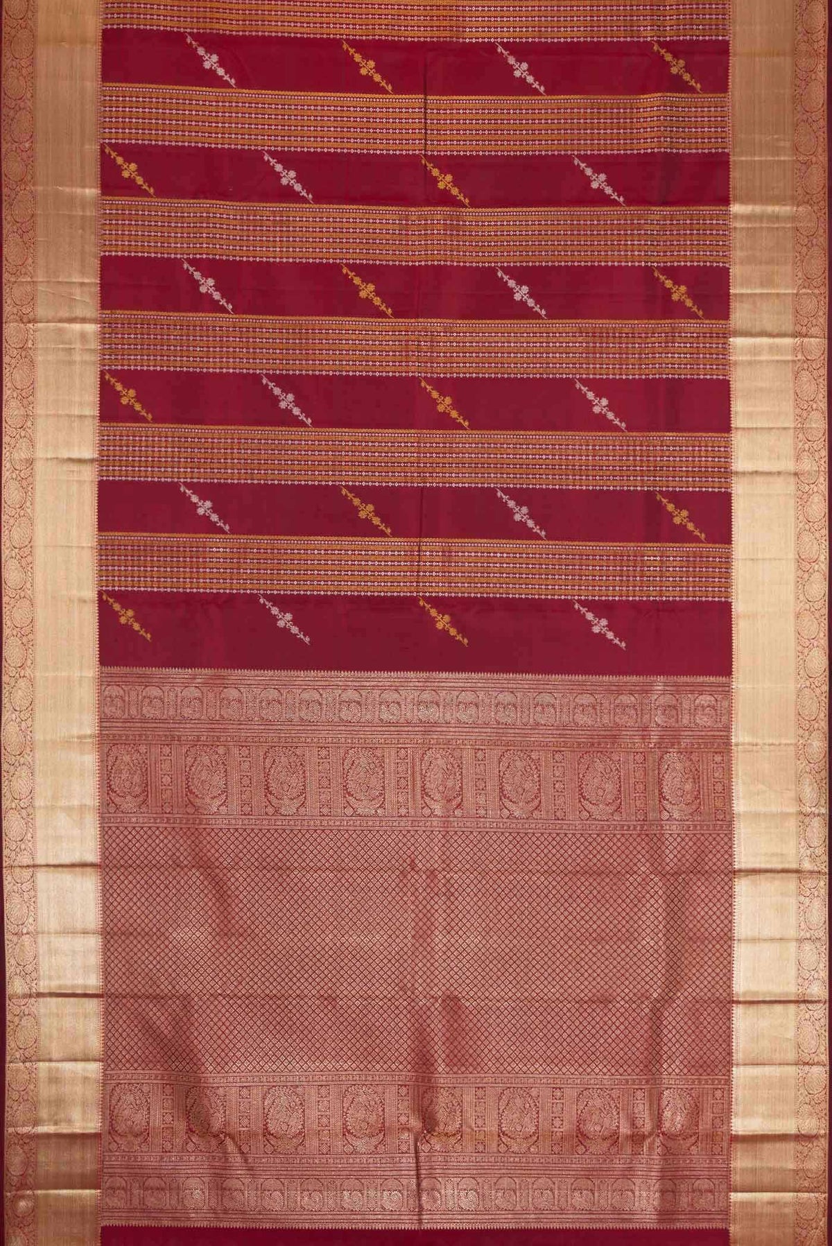 Flat view of Maroon Dual Tone Kanchipuram Silk Saree with Zari Brocade on the body and Zari Border