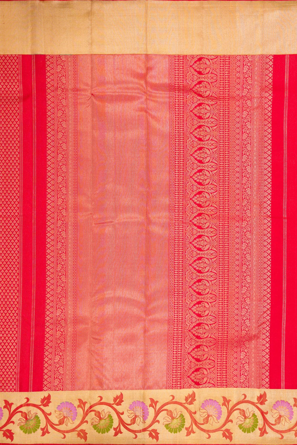 Close up image of the pallu of Red Dual Tone Kanjivaram Silk Saree with Zari Brocade on the body and Fancy Border. 