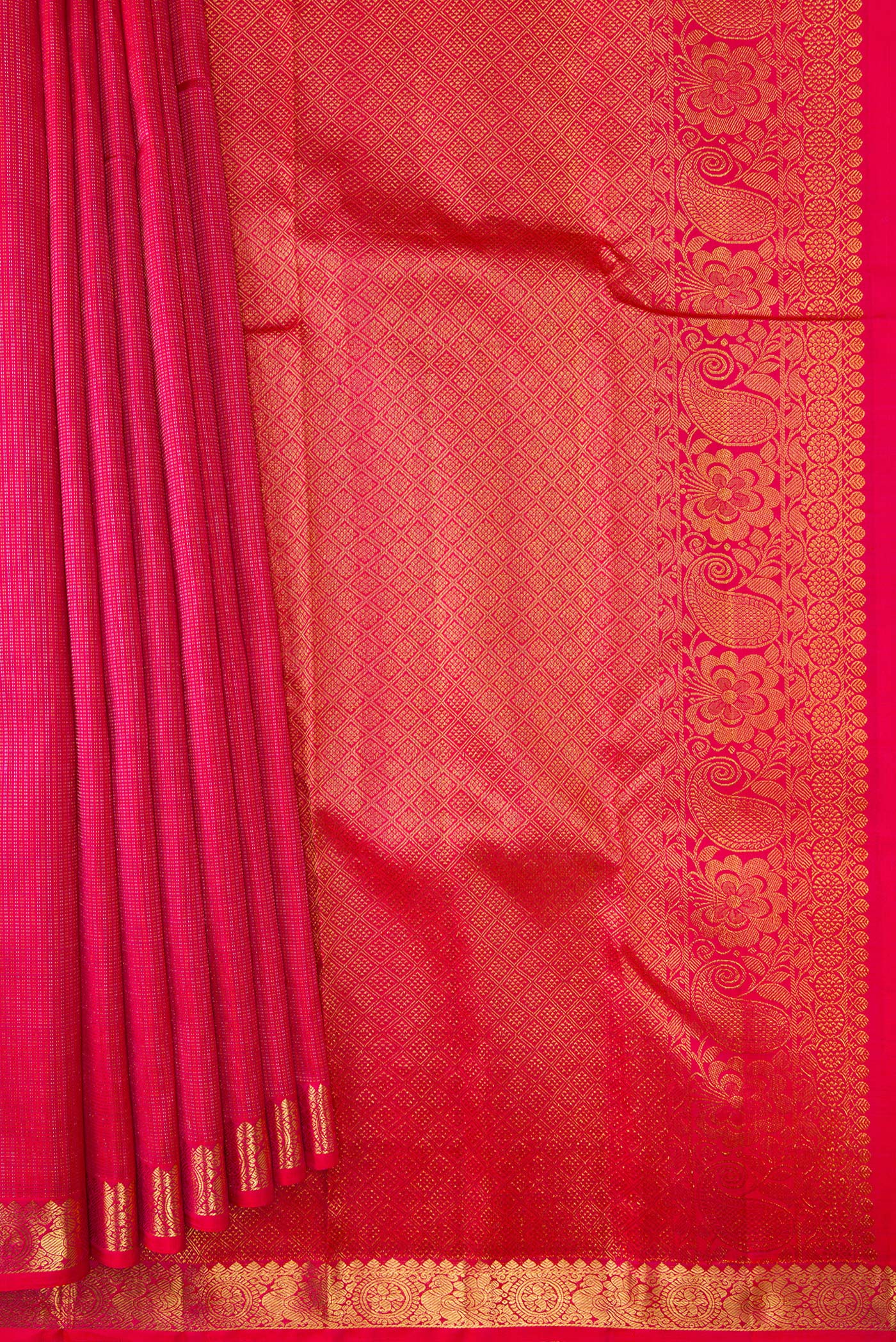 Pleats and pallu of Pink Dual Tone Kanchipuram Silk Saree with Stripes on the body and Zari Border. 