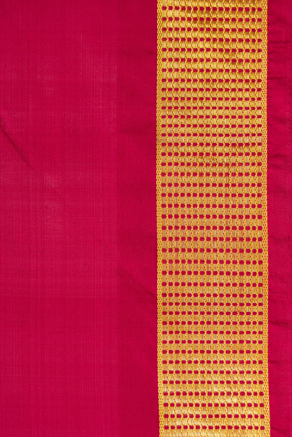 Border image of Maroon Dual Tone Kanjivaram Silk Nine Yards Saree with Plain Body and Zari Border. 