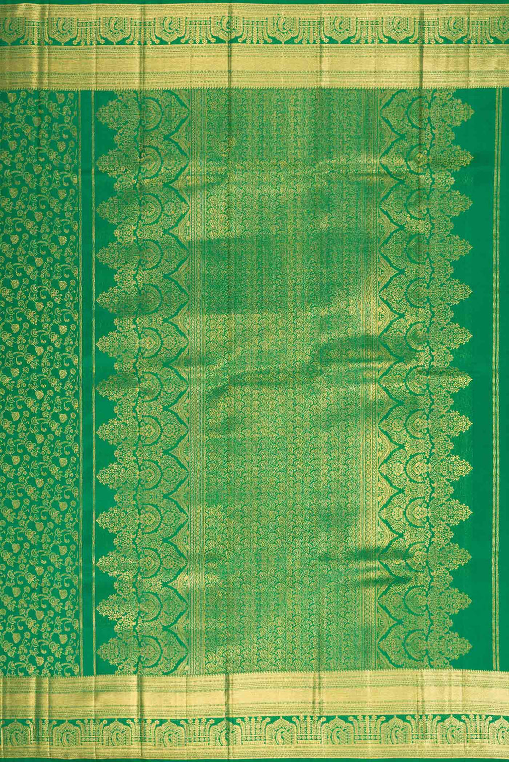 Close up image of the pallu of Green Dual Tone Kanchipuram Silk Saree with Zari Brocade on the body and Zari Border