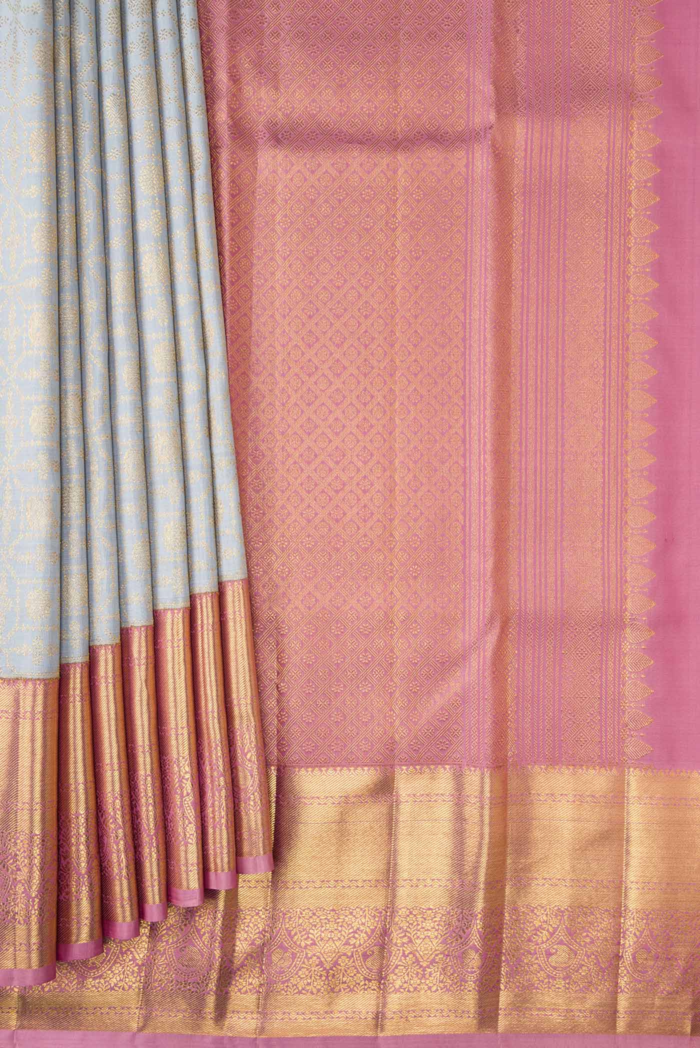 Pleats and pallu of Grey Dual Tone Kanchipuram Silk Saree with Zari Brocade on the body and Zari Border. 