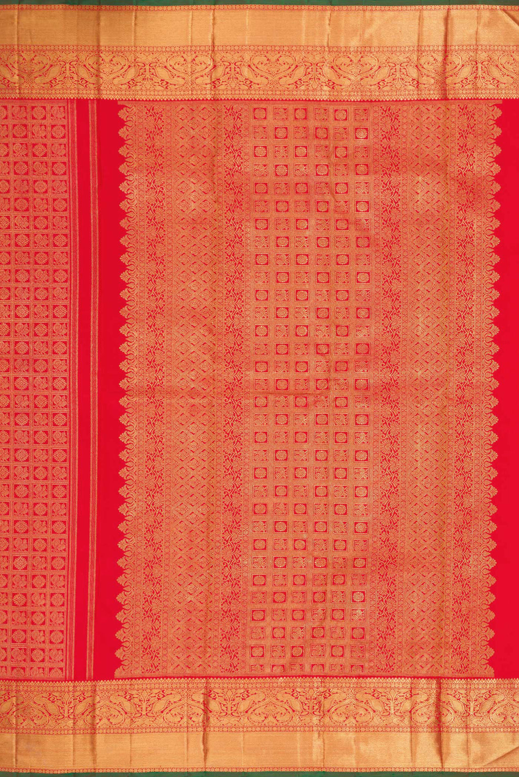 Close up image of the pallu of Pure Silk Pure Zari Red Dual Tone Kanjivaram Saree with Zari Brocade on the body and Zari Border. 