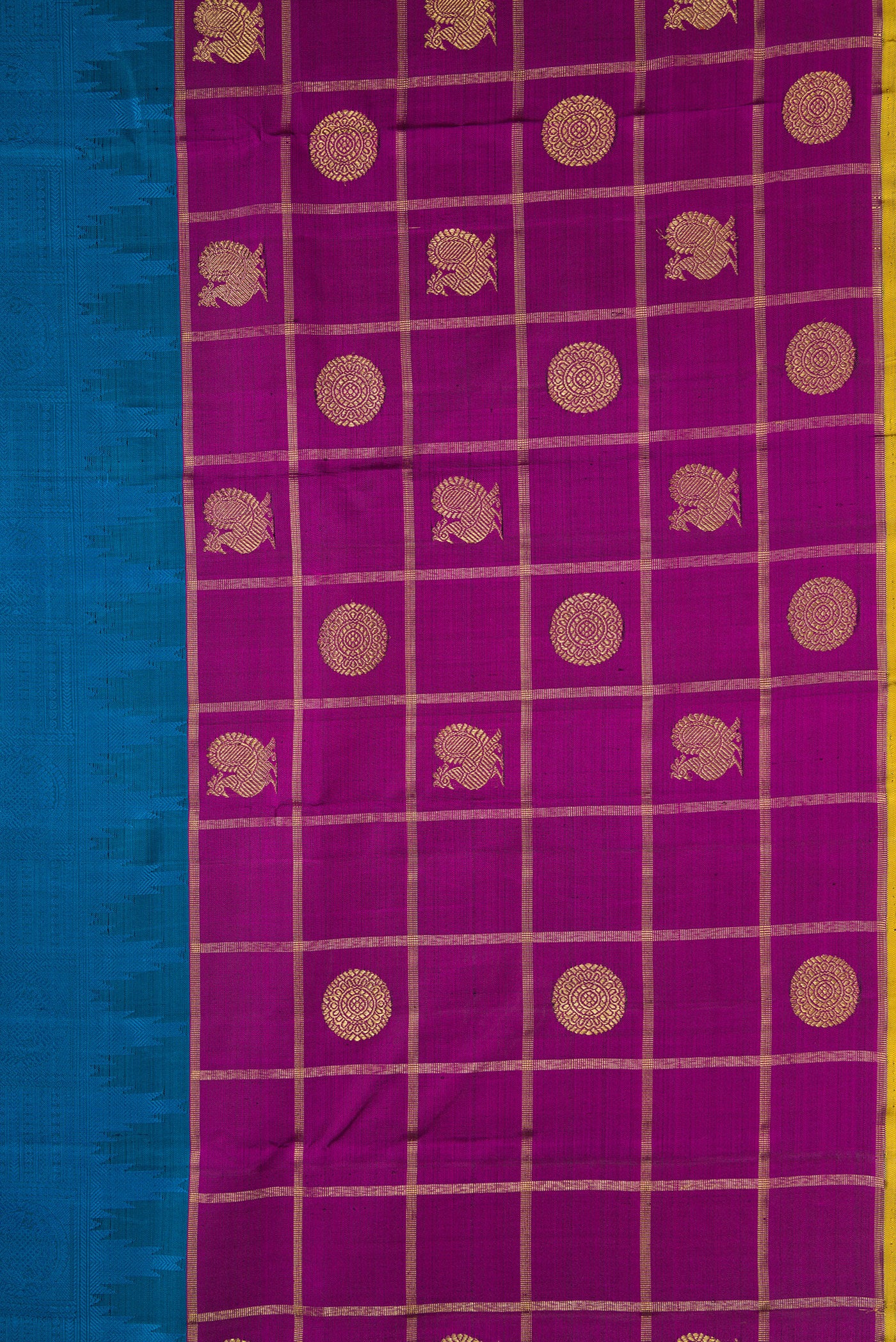 Border image of Pure Silk Pure Zari Peacock Blue Dual Tone Kanchipuram Saree with Jacquard design on the body and Checks Border. 
