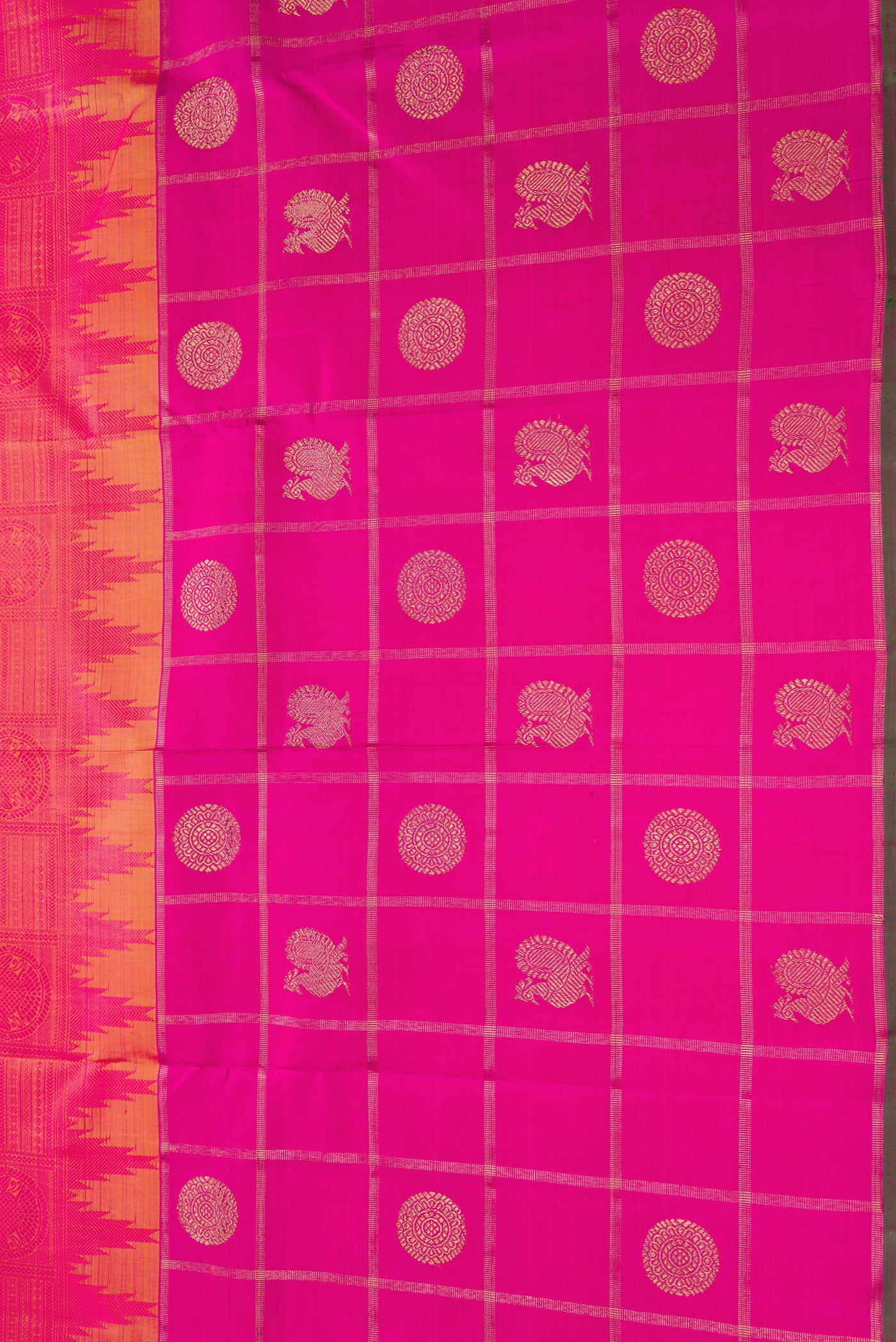 Border image of Pure Silk Pure Zari Coral Dual Tone Kanchipuram Saree with Jacquard design on the body and Checks Border. 