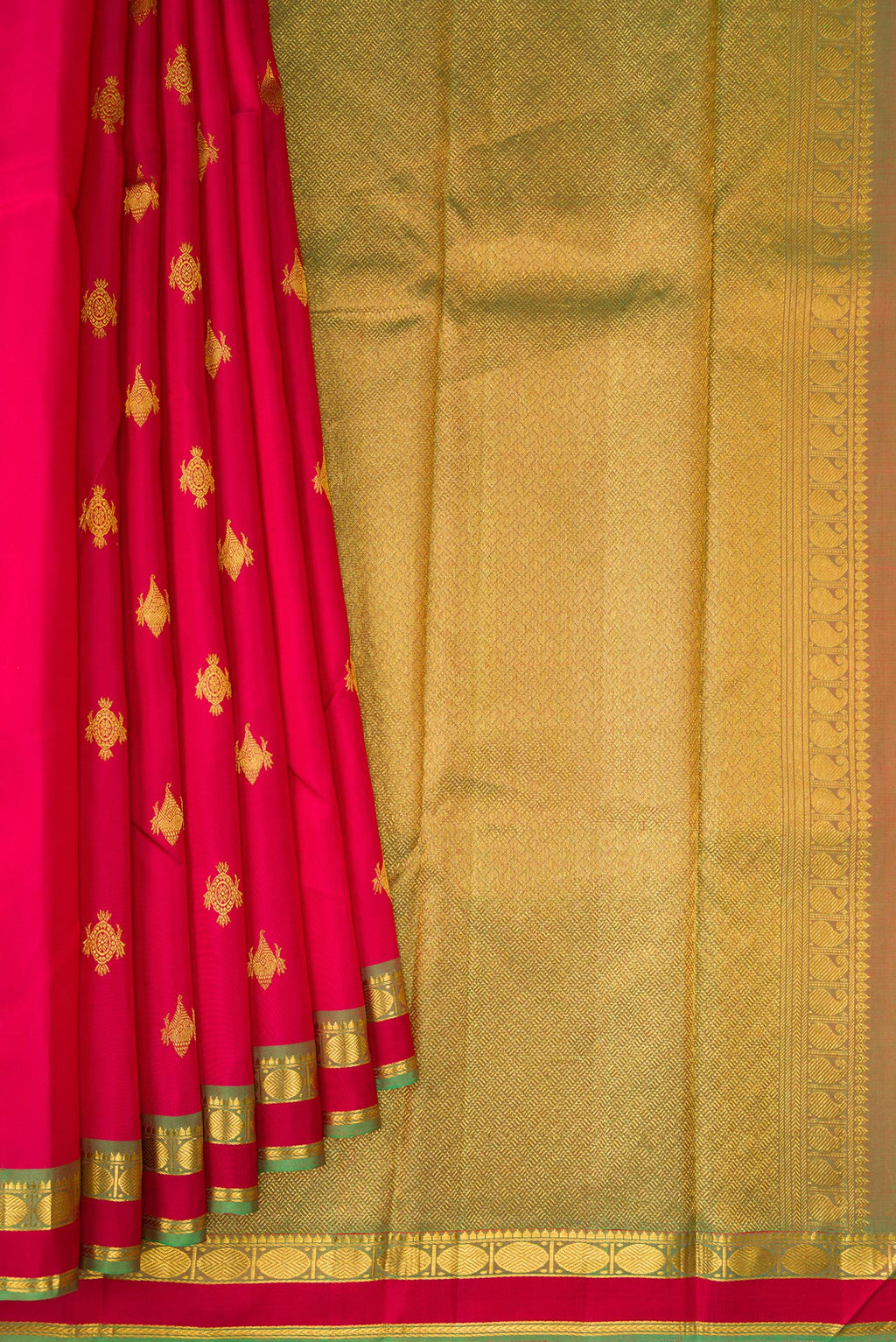 Pleats and pallu of Deep Red Kanchipuram Silk Saree with Zari Butta on the body and Zari Border. 