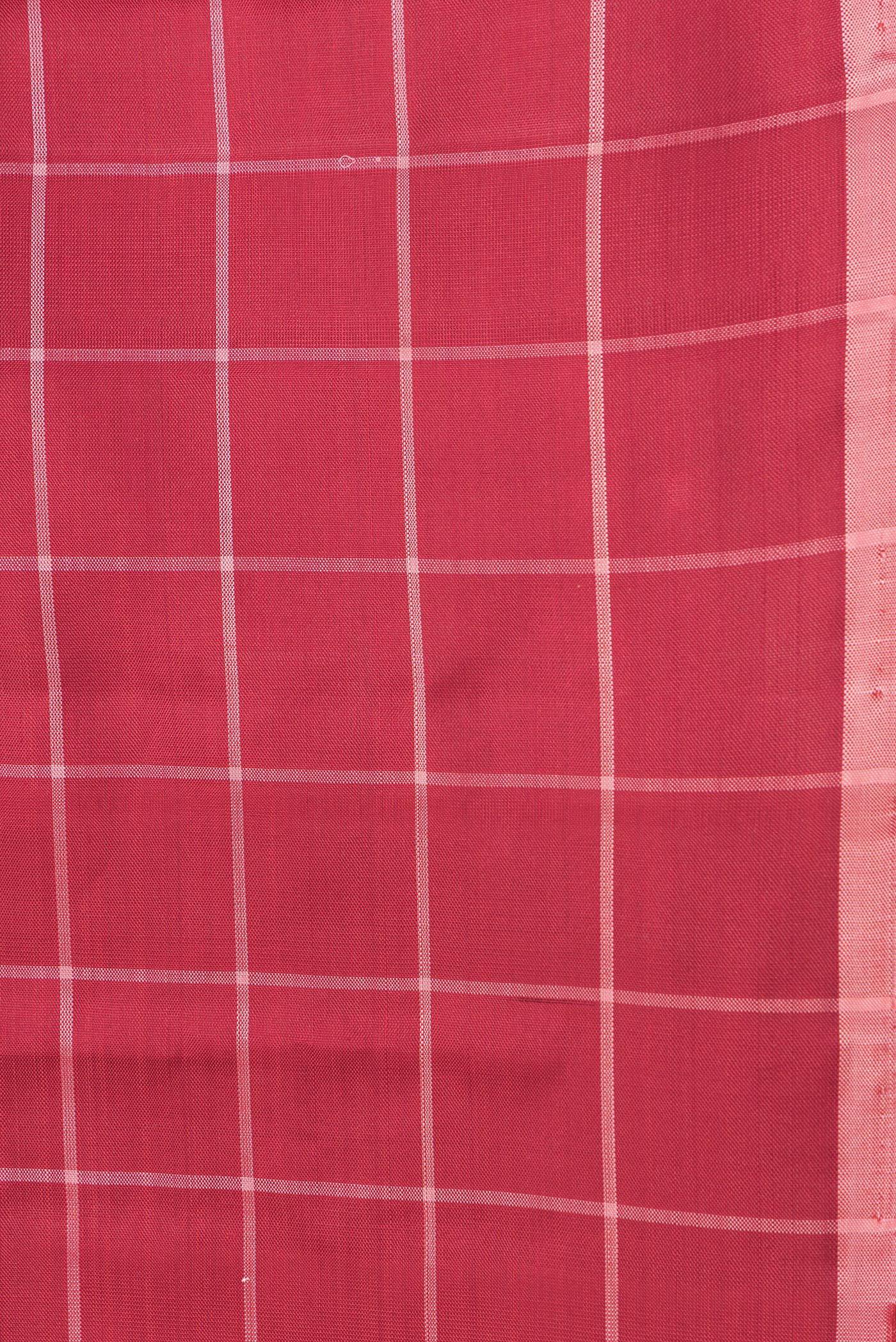 Border image of Maroon Dual Tone Kanjivaram Silk Saree with Checked design on the body and Without Border. 