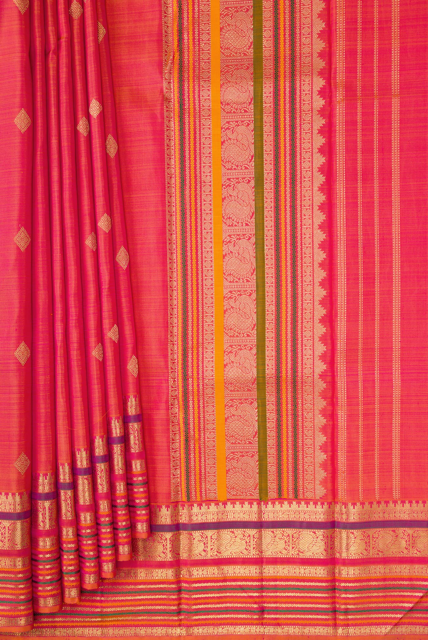 Pleats and pallu of Pure Silk Pure Zari Rose Gold Dual Tone Kanchipuram Saree with Zari Butta on the body and Zari And Thread Border. 